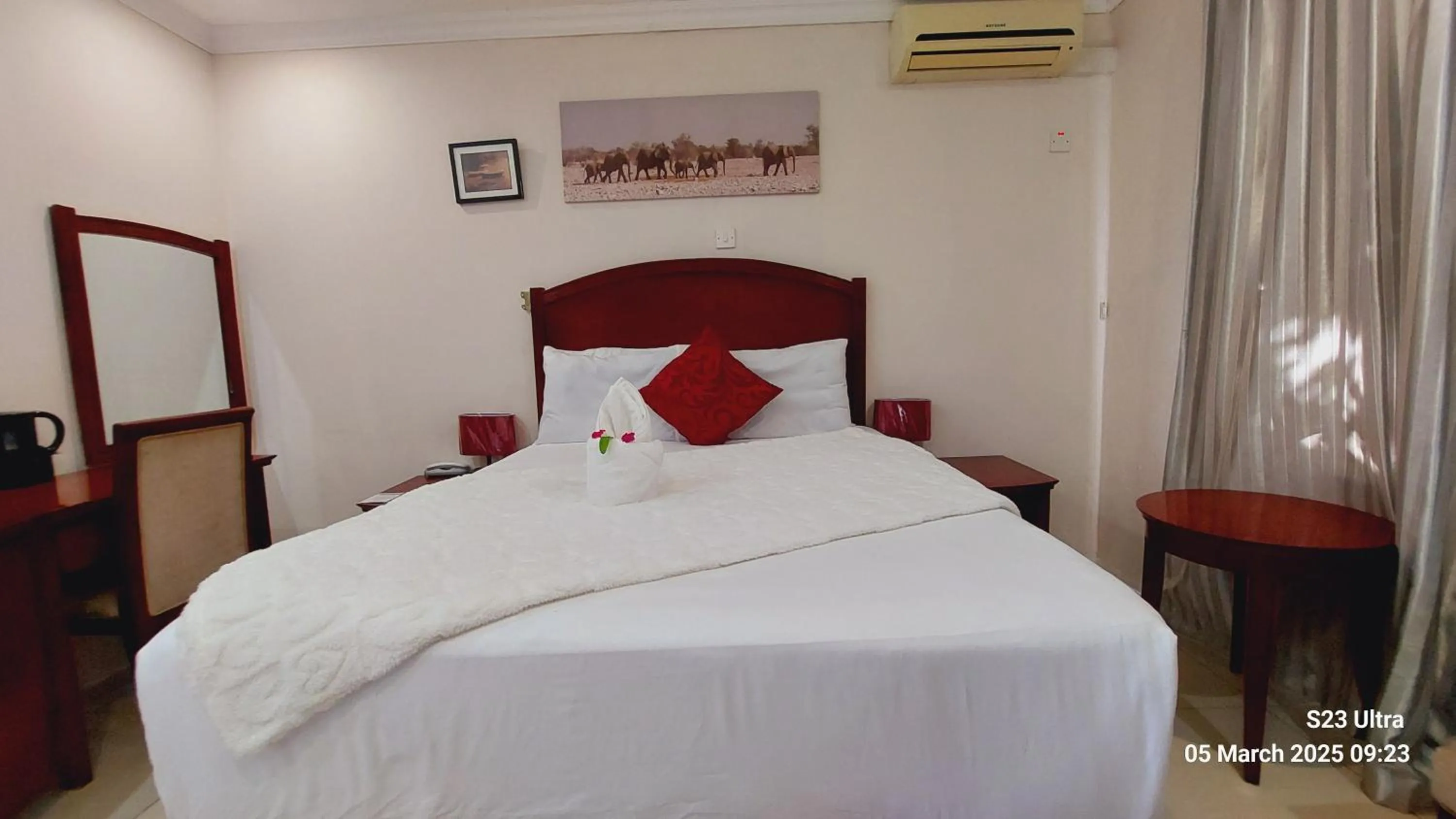 Bedroom, Bed in Comfort Palace Guest House Kasane