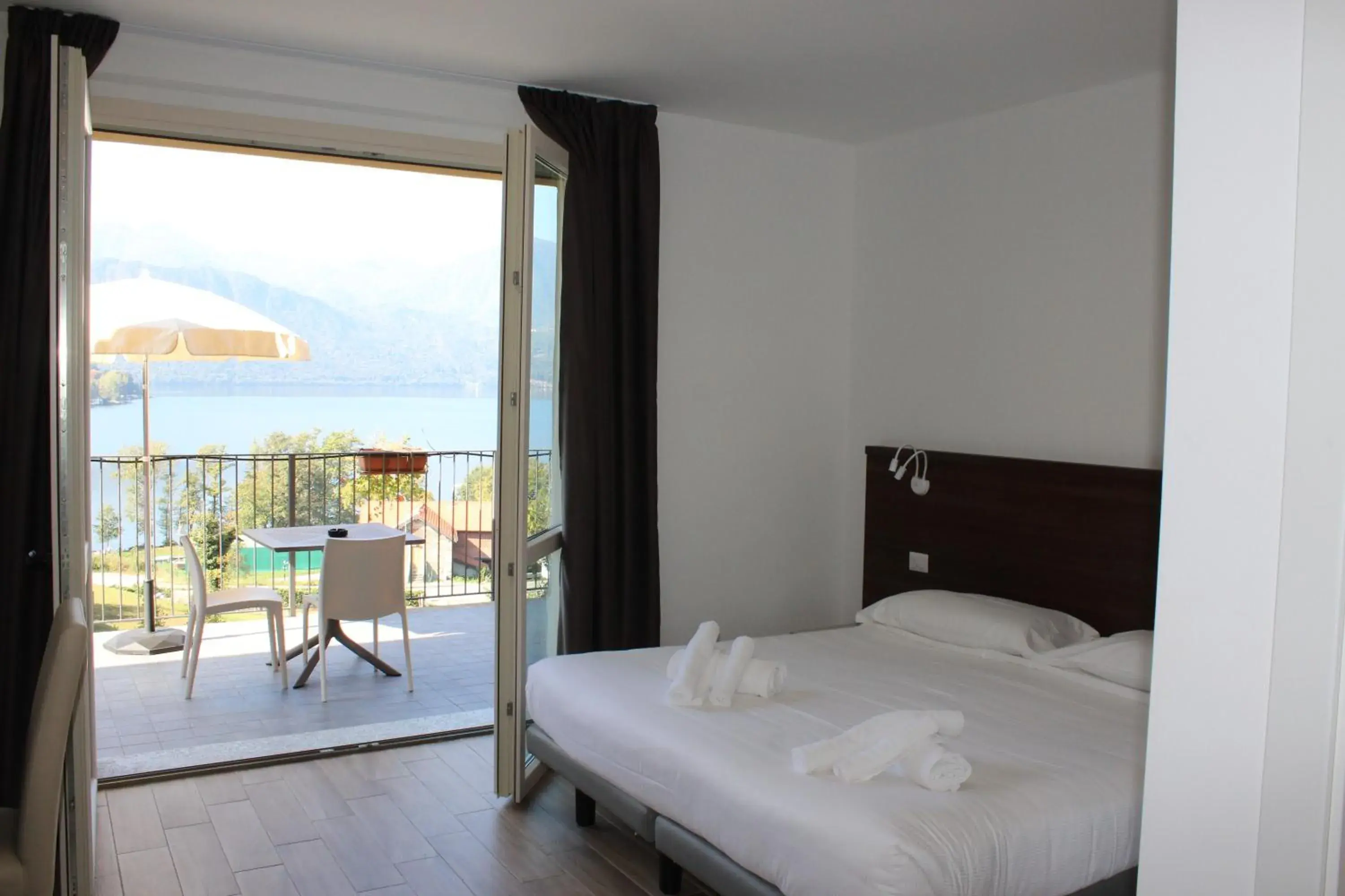 Double Room with Terrace and Lake View in Hotel Bocciolo Double Room with Terrace and Lake View in Hotel Bocciolo