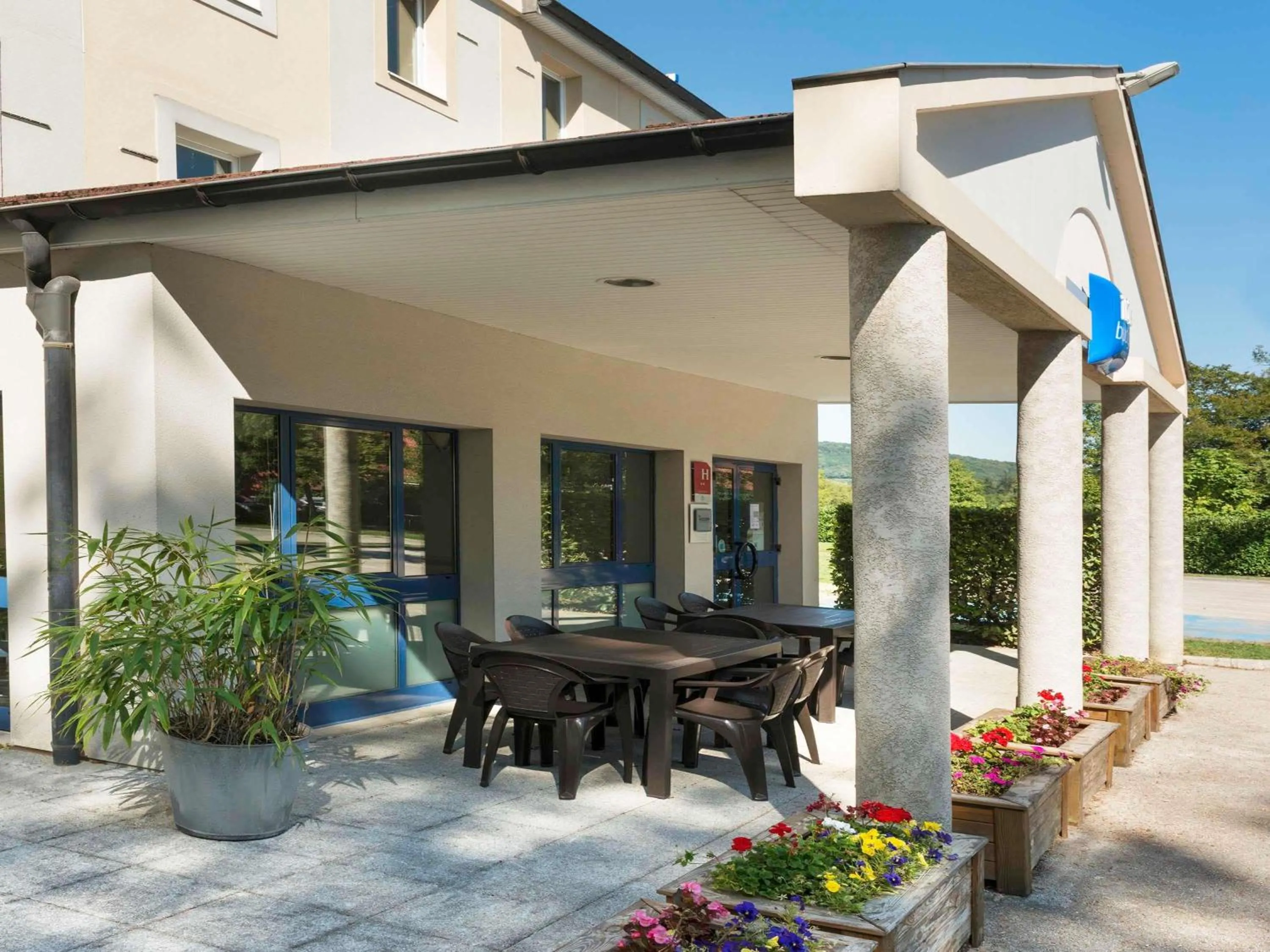 Property building in ibis Budget Lons-le-Saunier