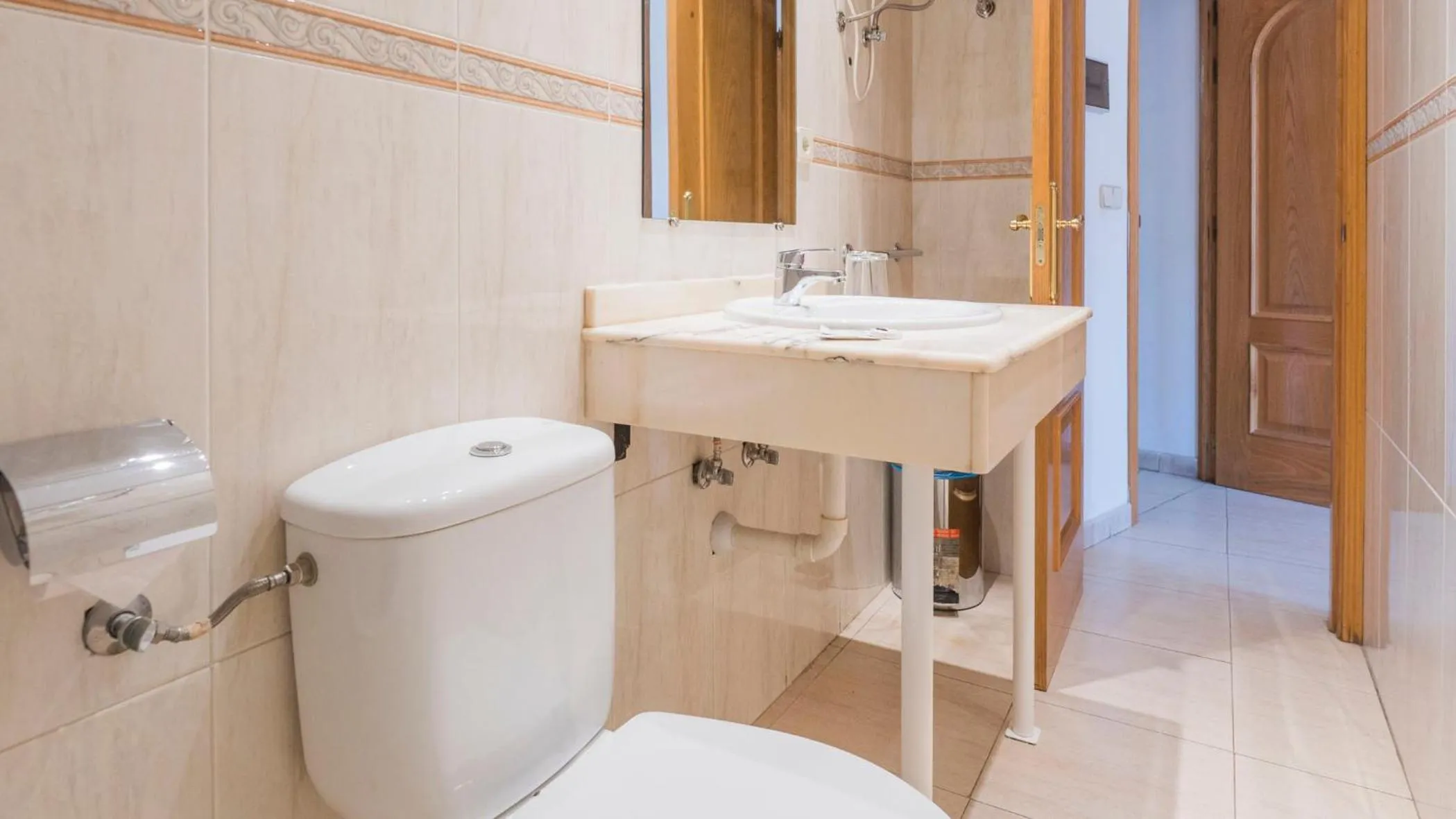 Shower in Hostal Centro