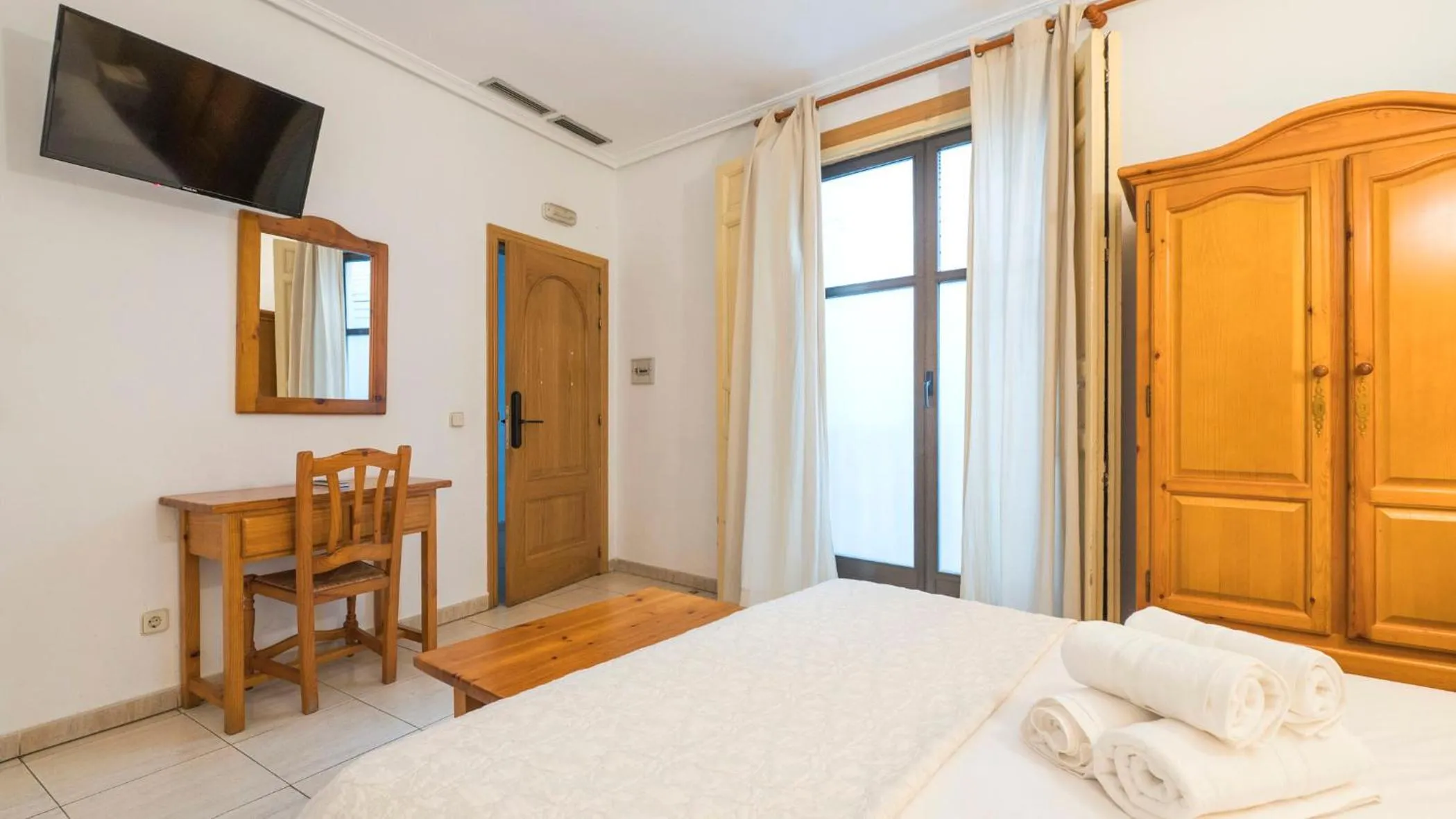 TV and multimedia, Bed in Hostal Centro