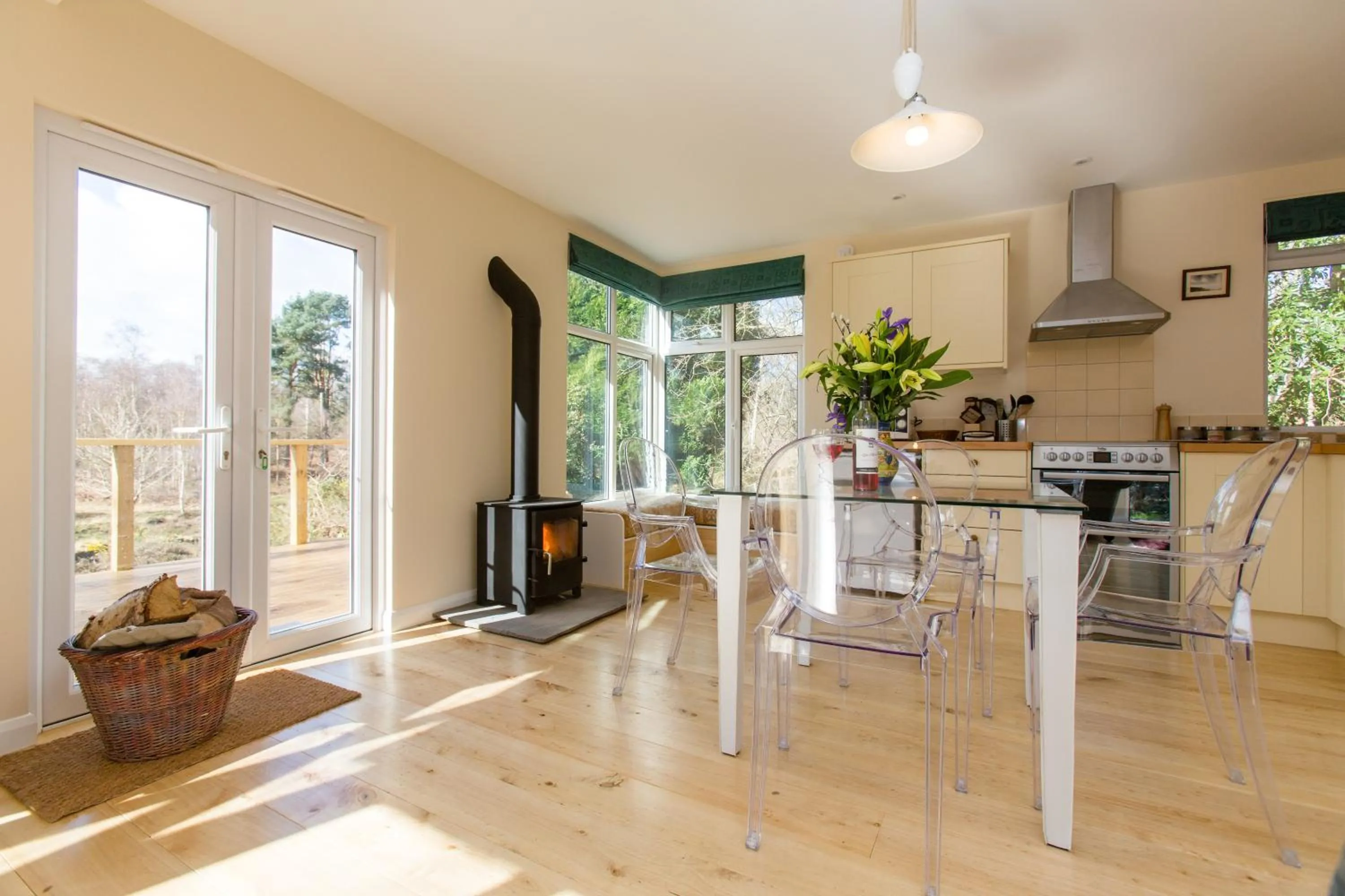 The Retreat, Unique property located in calming woodland surroundings, Close to Aldeburgh and Thorpeness