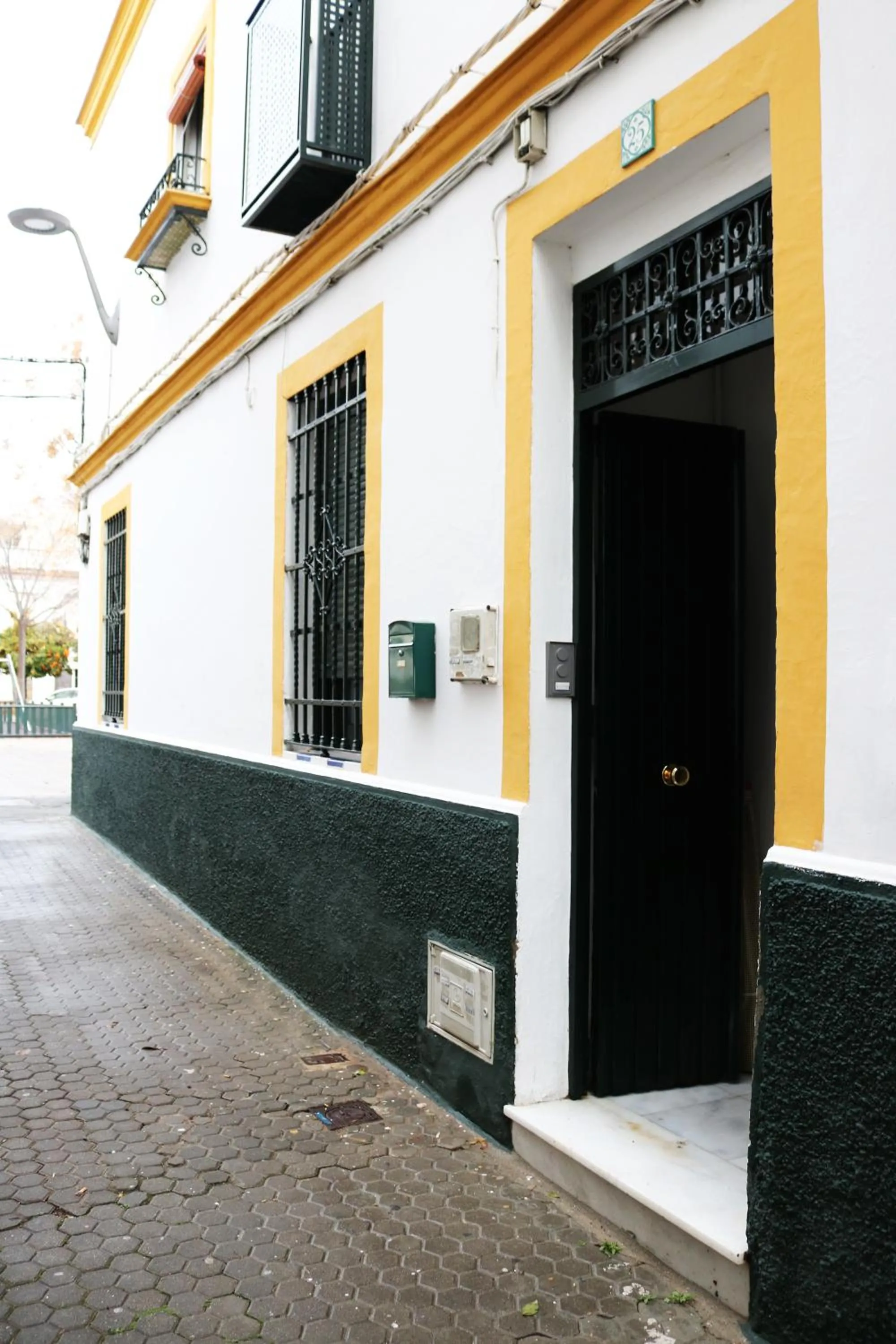 Property building in Apartamentos Triana - Aloha Sevilla