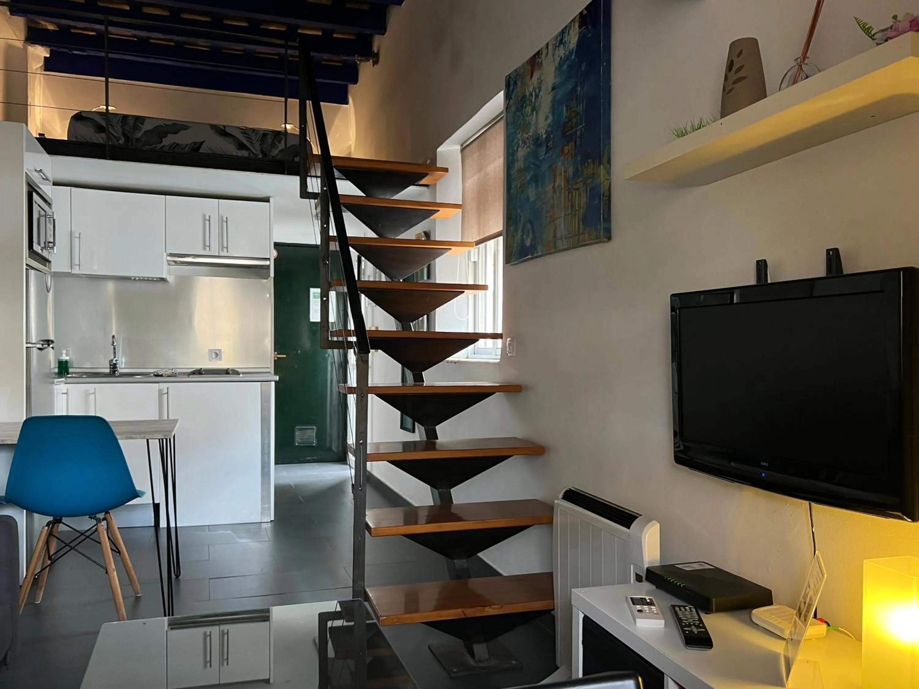 TV and multimedia in Apartamentos Triana - Aloha Sevilla