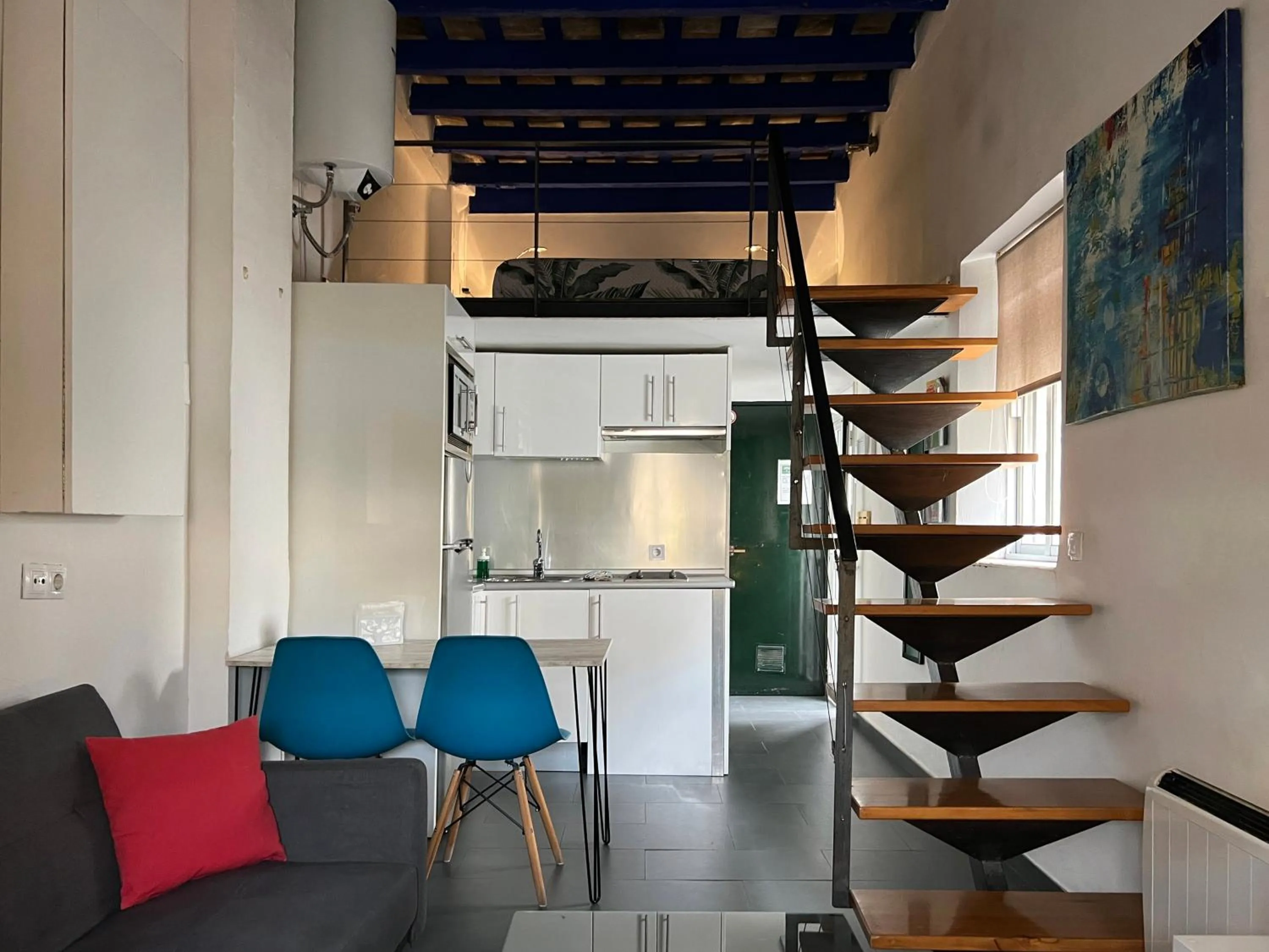 Kitchen or kitchenette in Apartamentos Triana - Aloha Sevilla