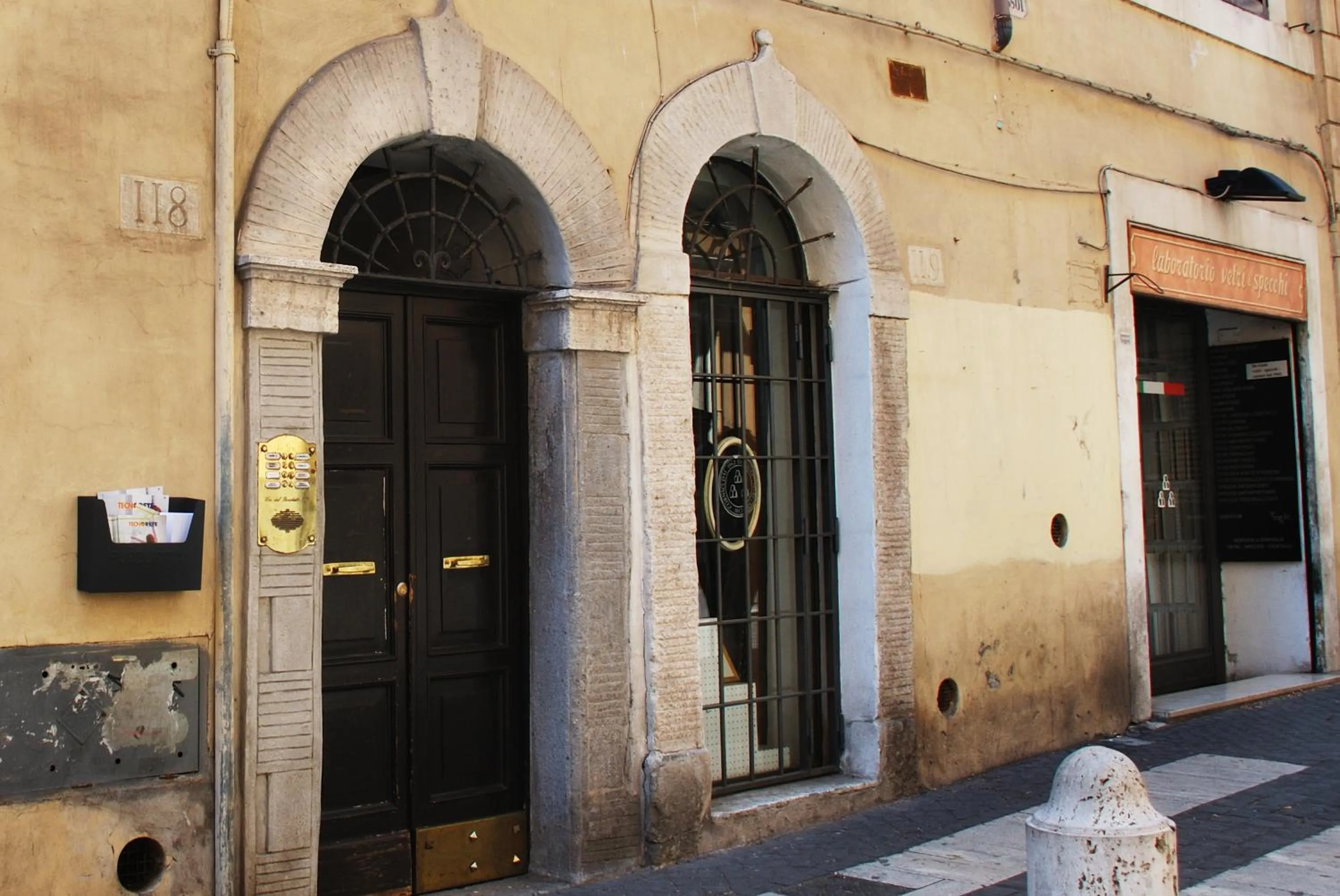 Facade/entrance in SuityRHome RioneMonti118