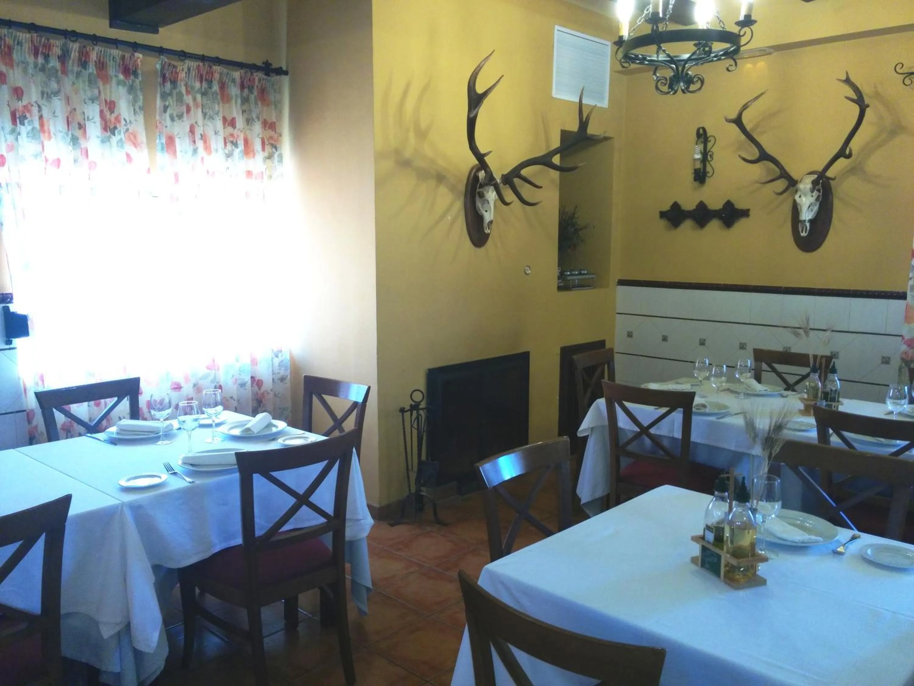 Restaurant/places to eat in Hotel Sierra de Andujar