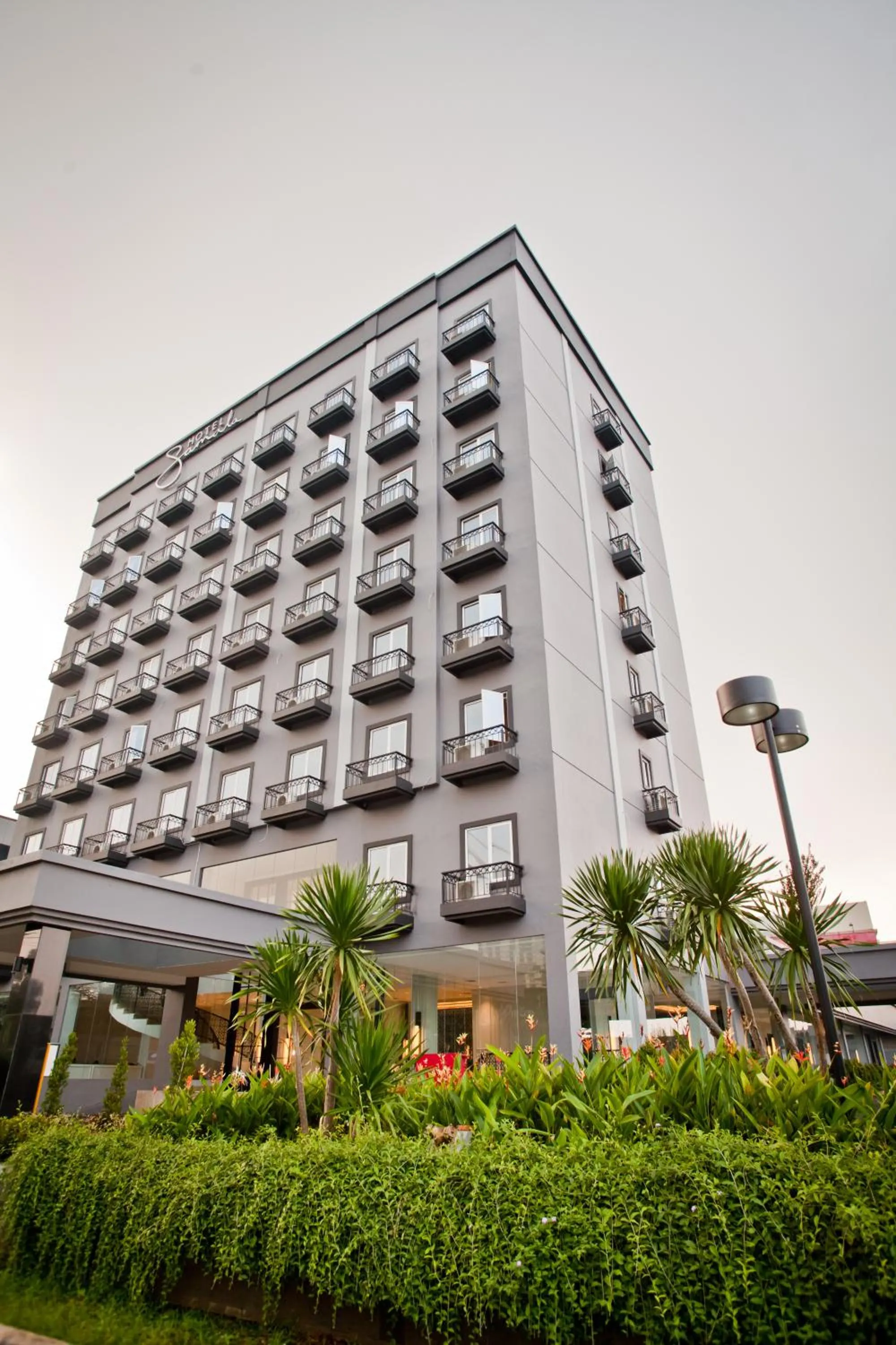 Property building in Samala Hotel Jakarta Cengkareng