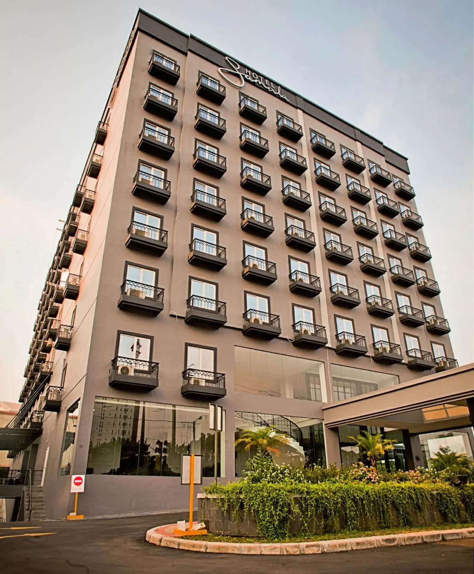 Property building in Samala Hotel Jakarta Cengkareng Property building in Samala Hotel Jakarta Cengkareng