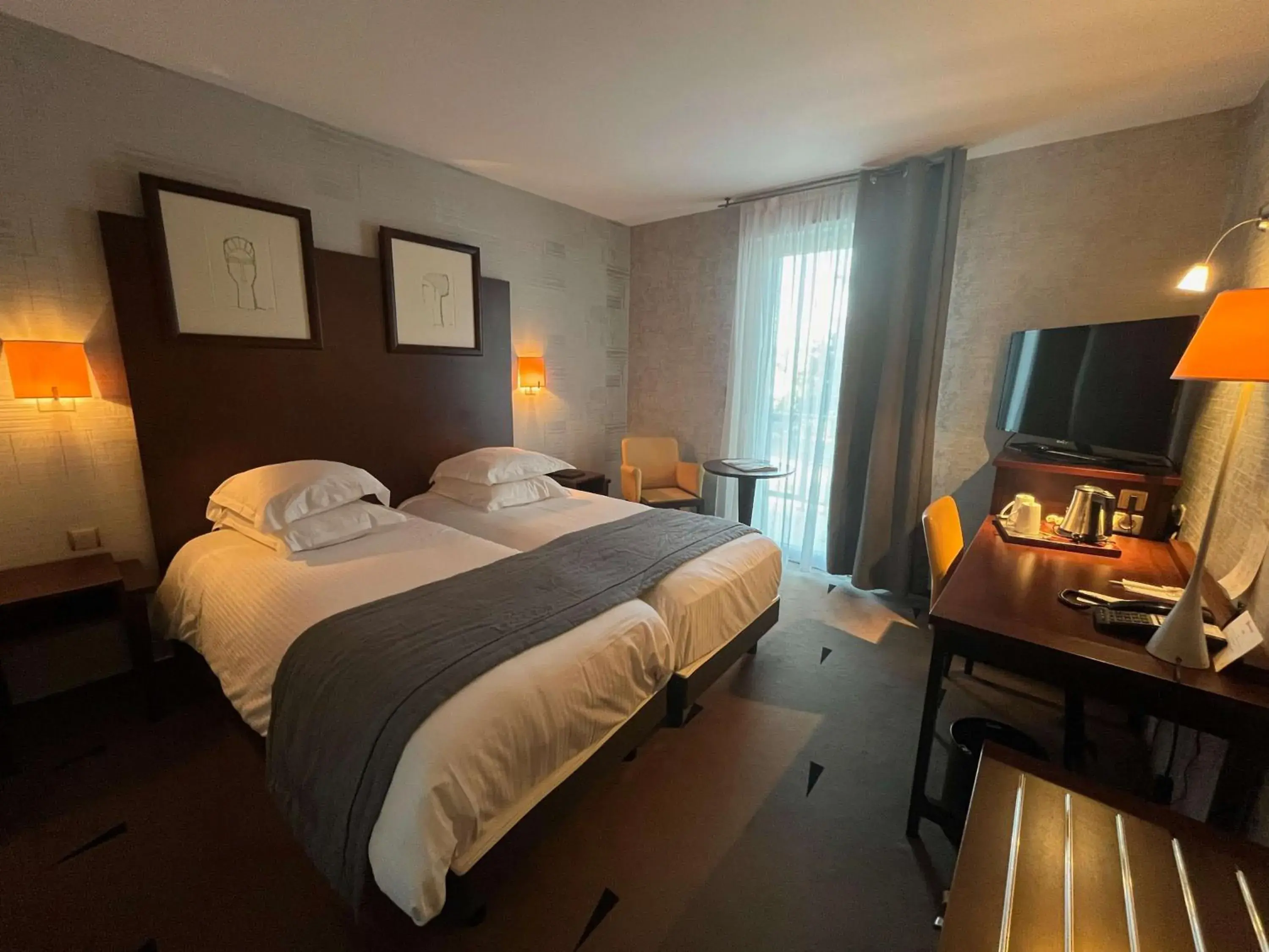 Classic Twin Room - Non-SMoking in Best Western Plus La Fayette Hotel et SPA Classic Twin Room - Non-SMoking in Best Western Plus La Fayette Hotel et SPA