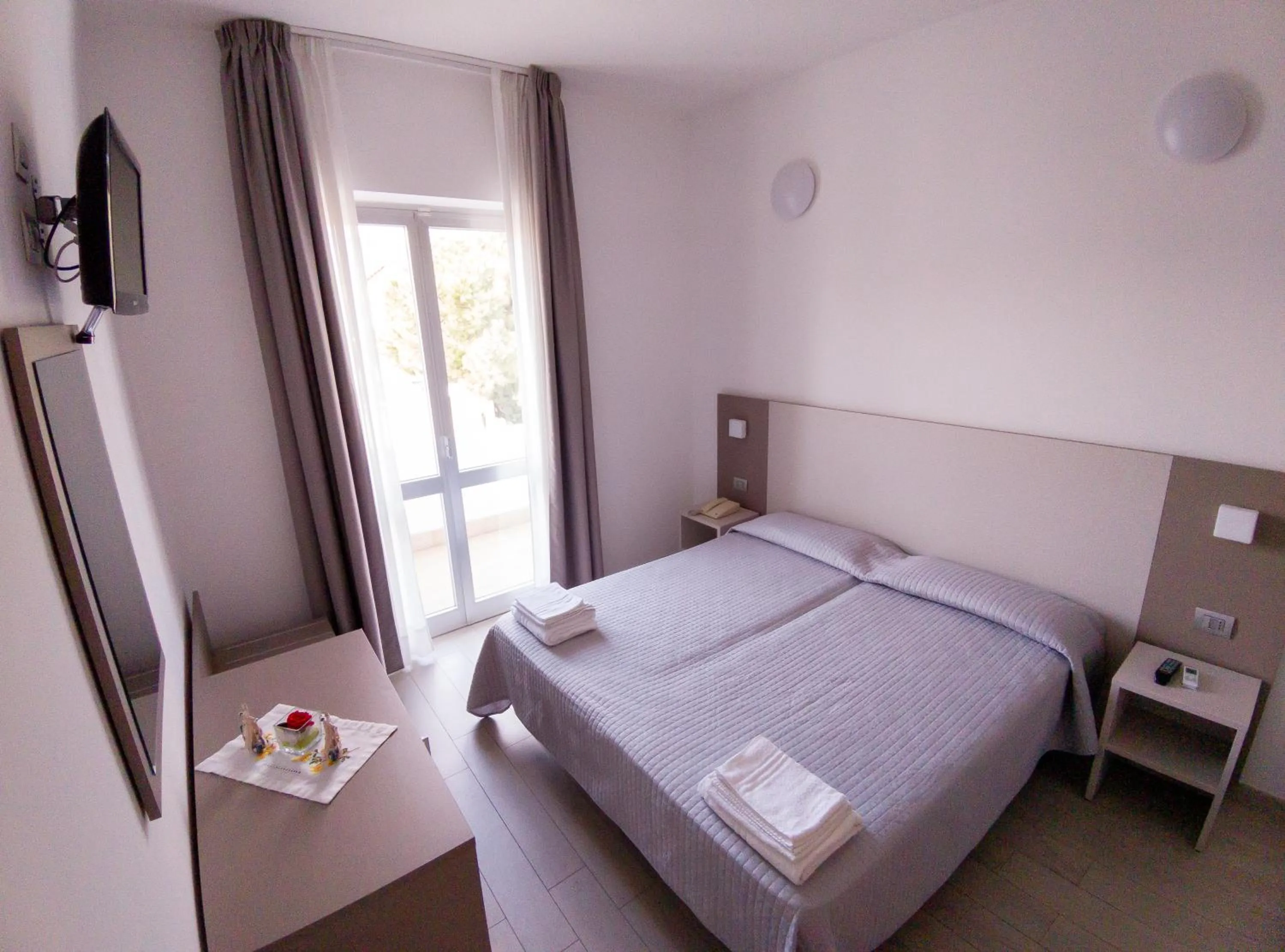 Photo of the whole room, Bed in Hotel Capitano