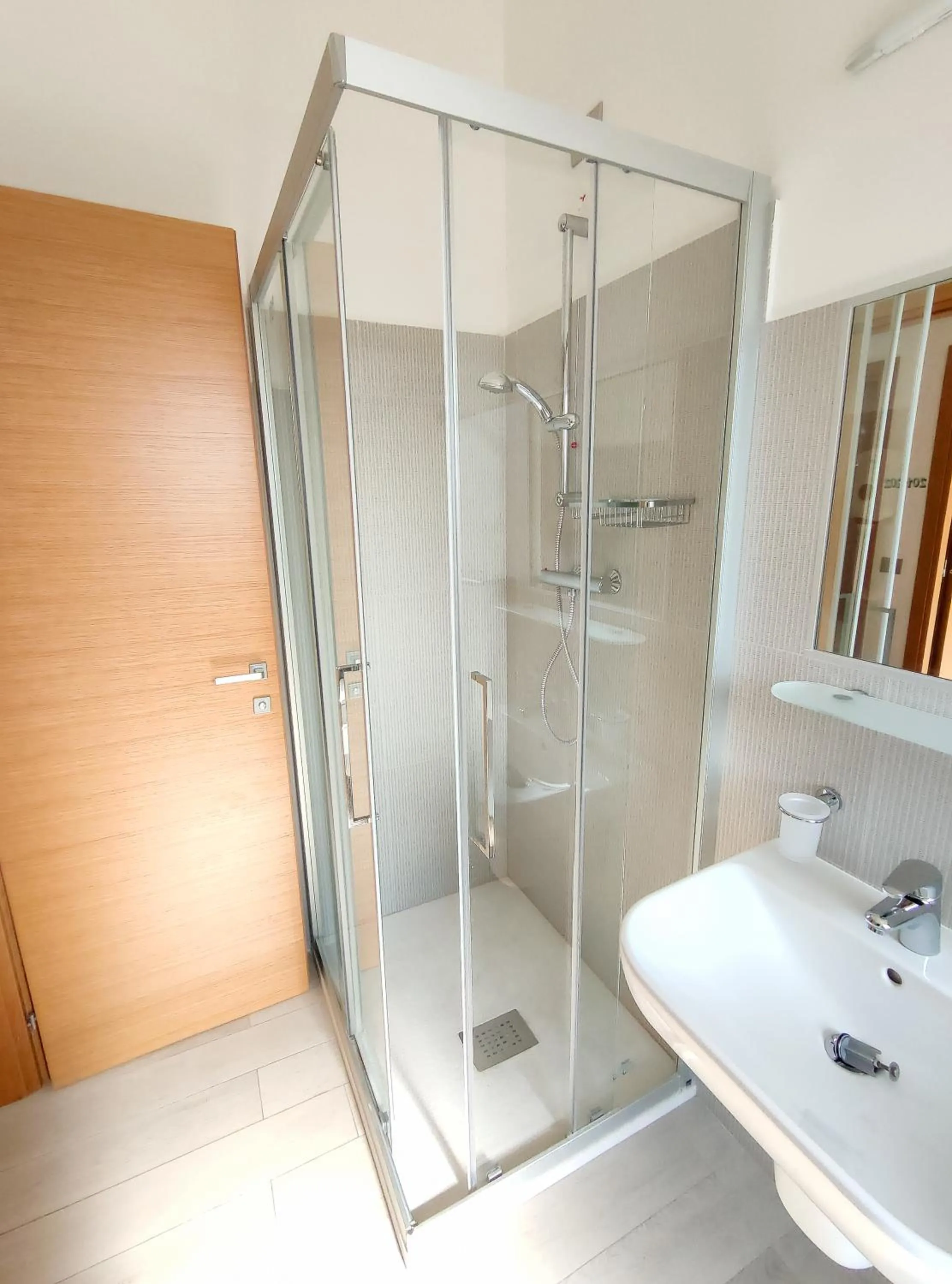 Shower in Hotel Capitano