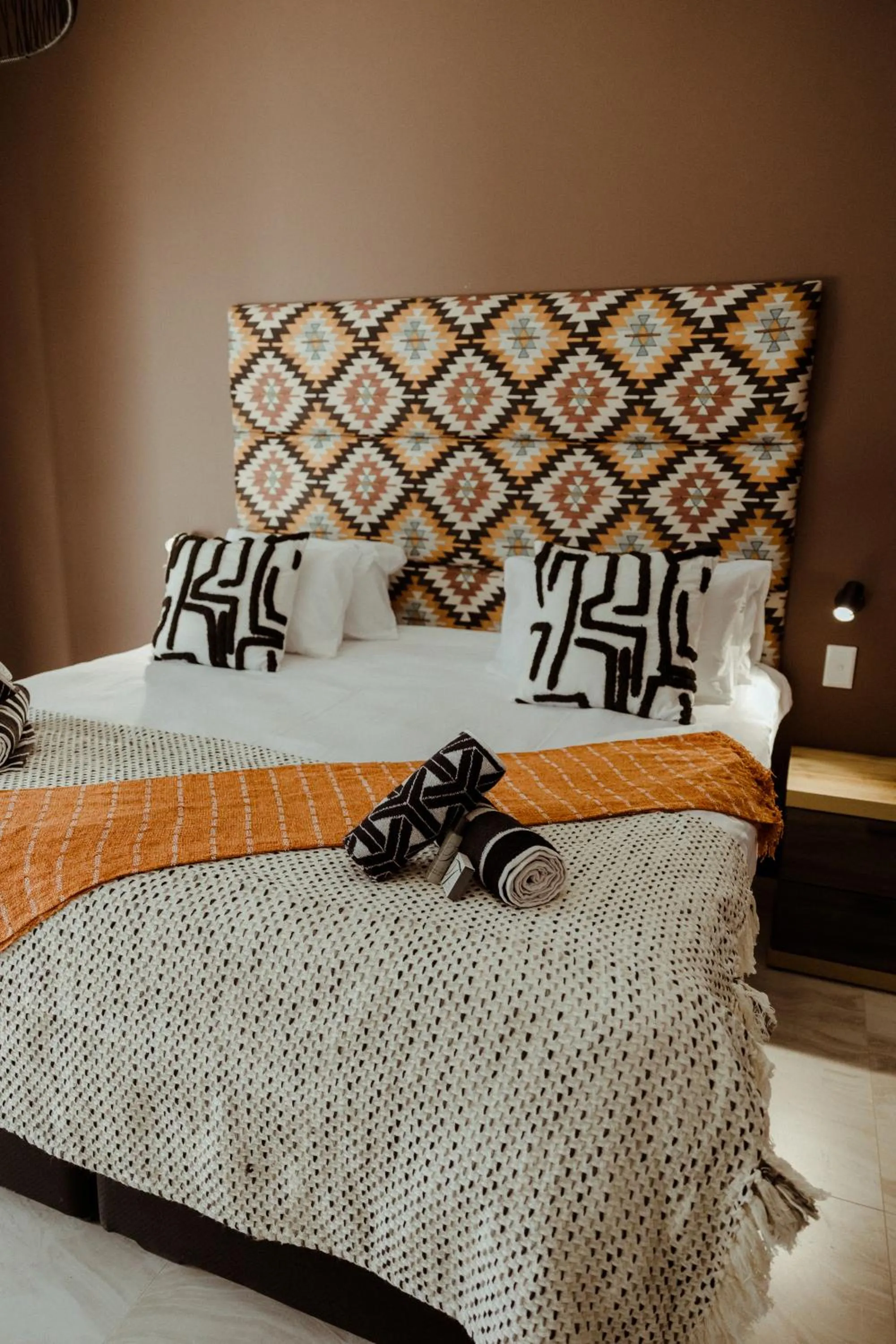 Bed in Out of Africa Town Lodge