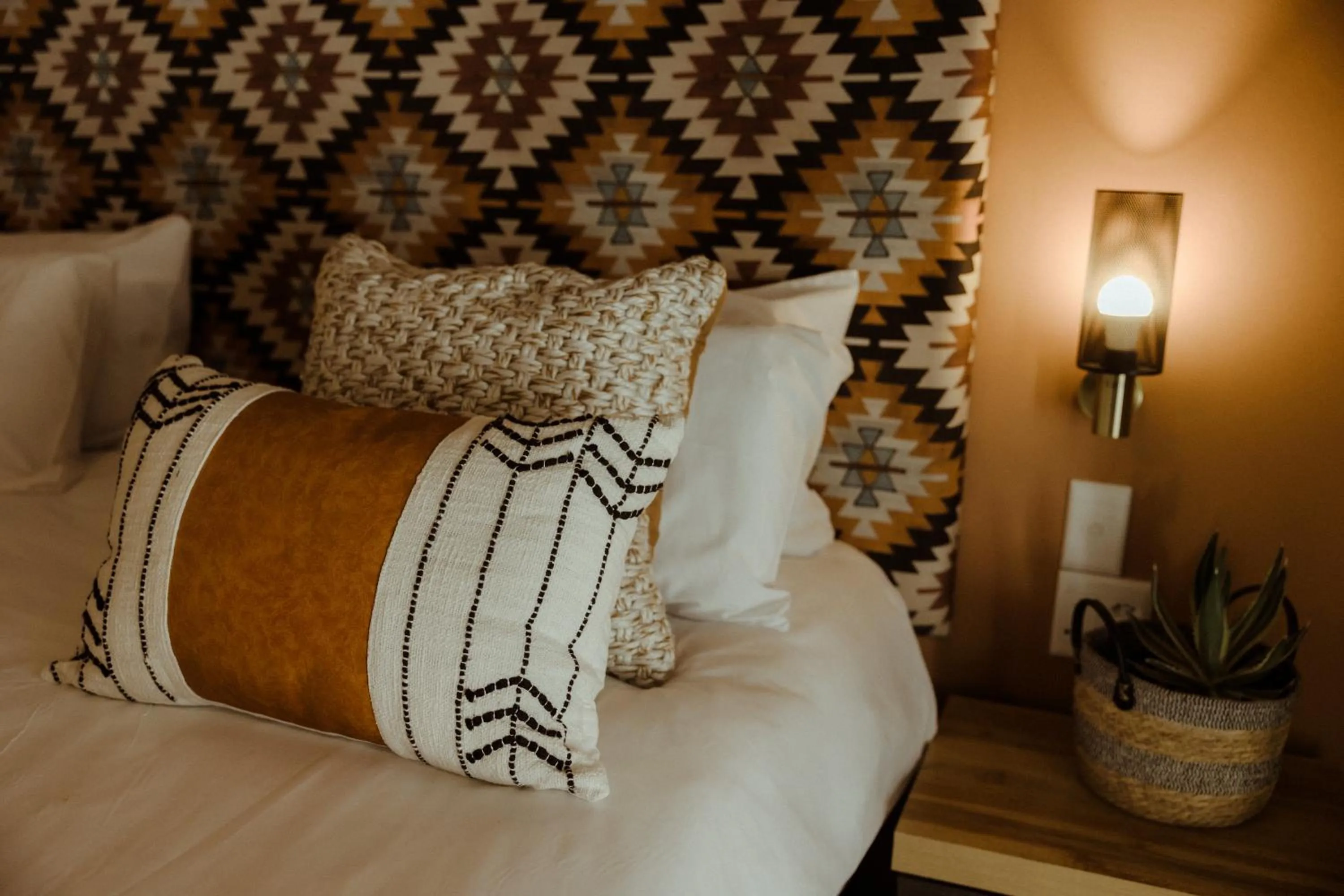 Bed in Out of Africa Town Lodge