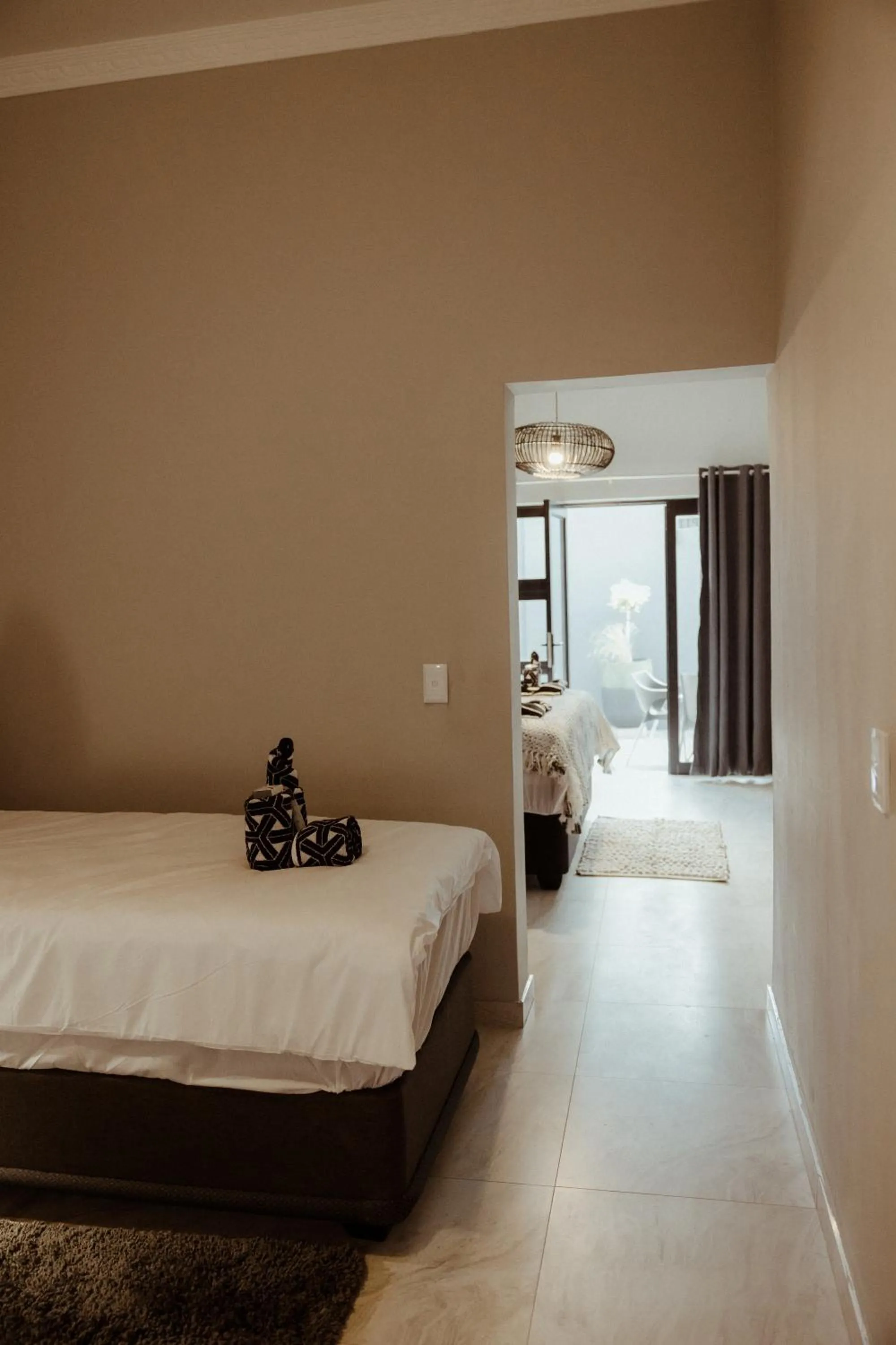 Bed in Out of Africa Town Lodge