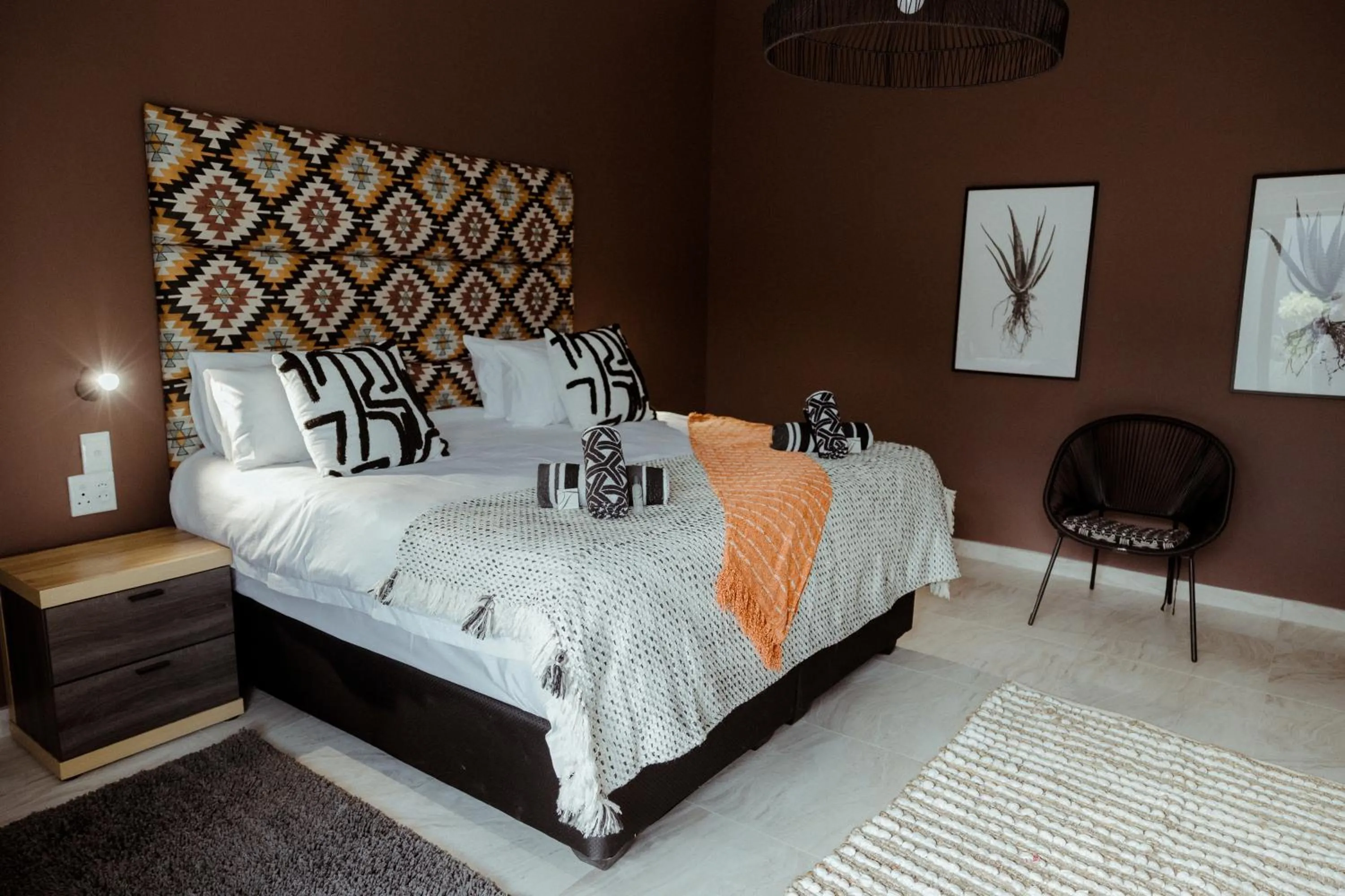 Bed in Out of Africa Town Lodge