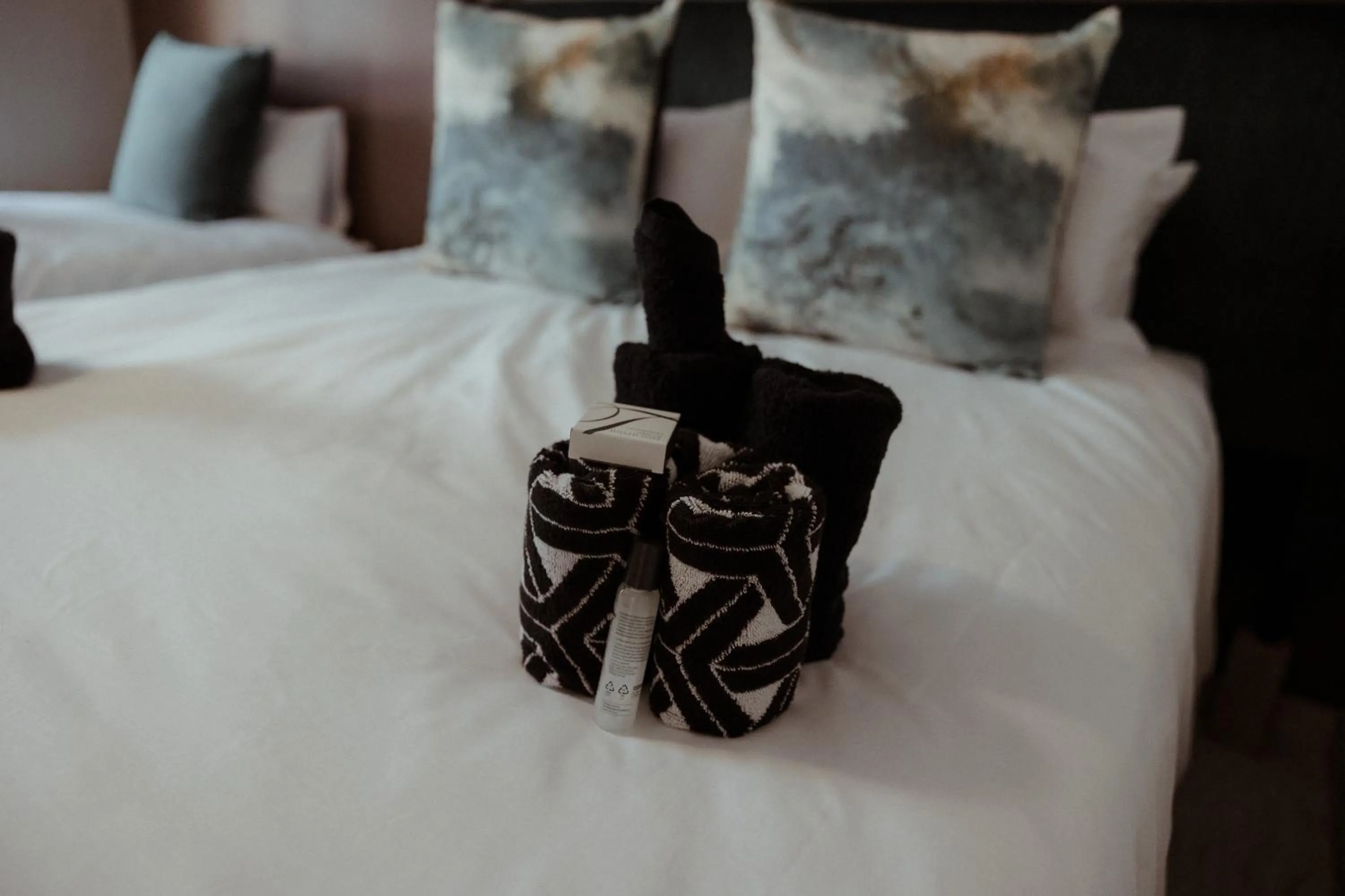 Bed in Out of Africa Town Lodge