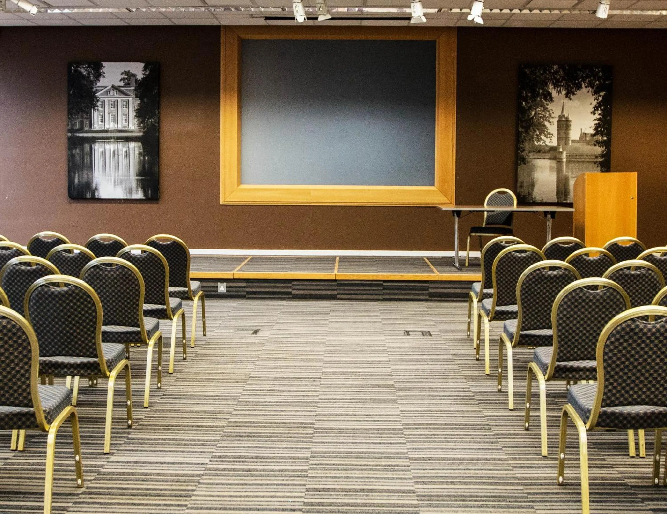 Meeting/conference room, Business Area/Conference Room in Harben House