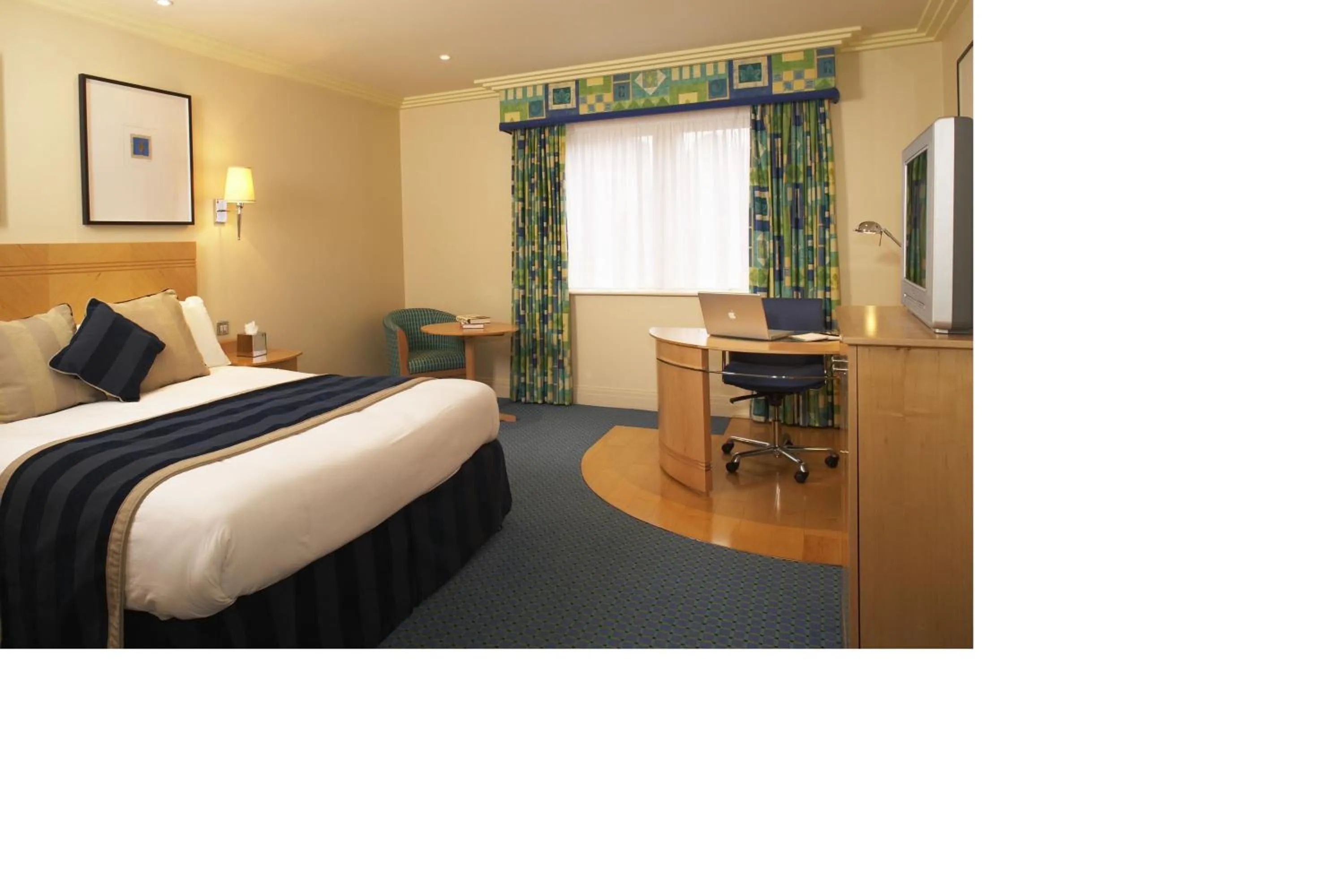 Bed in The Bull Hotel; Sure Hotel Collection by Best Western