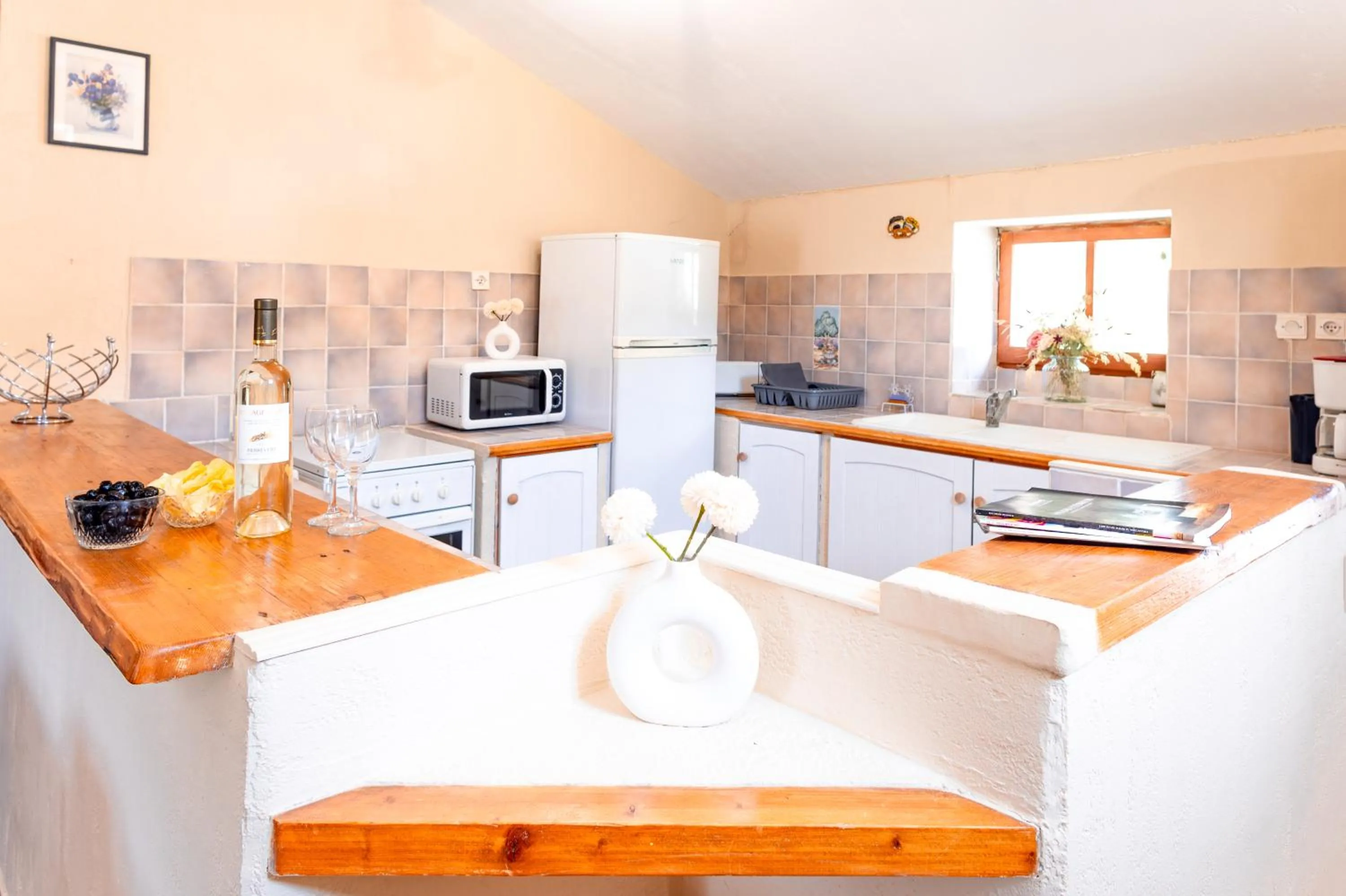 Kitchen or kitchenette in Domaine de Prefaissal
