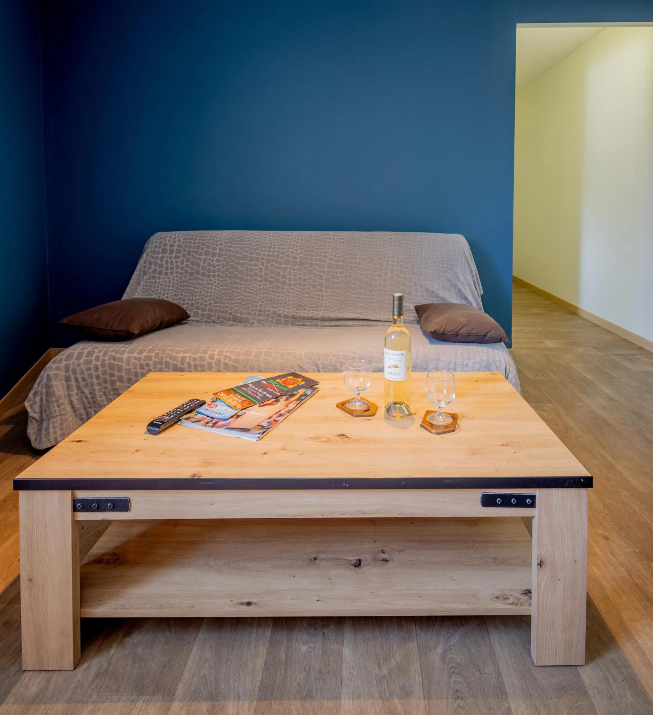 Living room, Bed in Domaine de Prefaissal