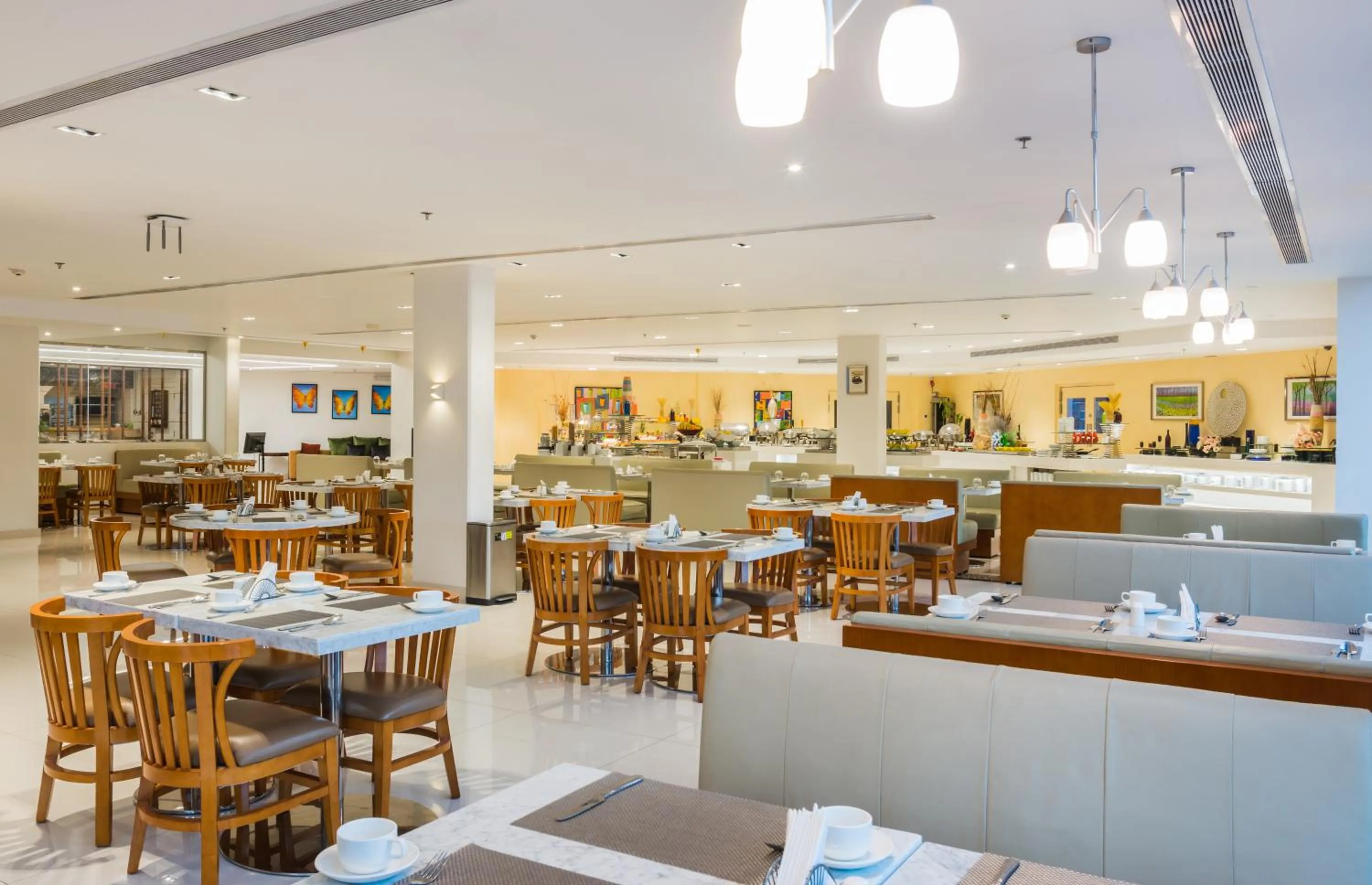 Restaurant/places to eat in Alreem Village Hotel