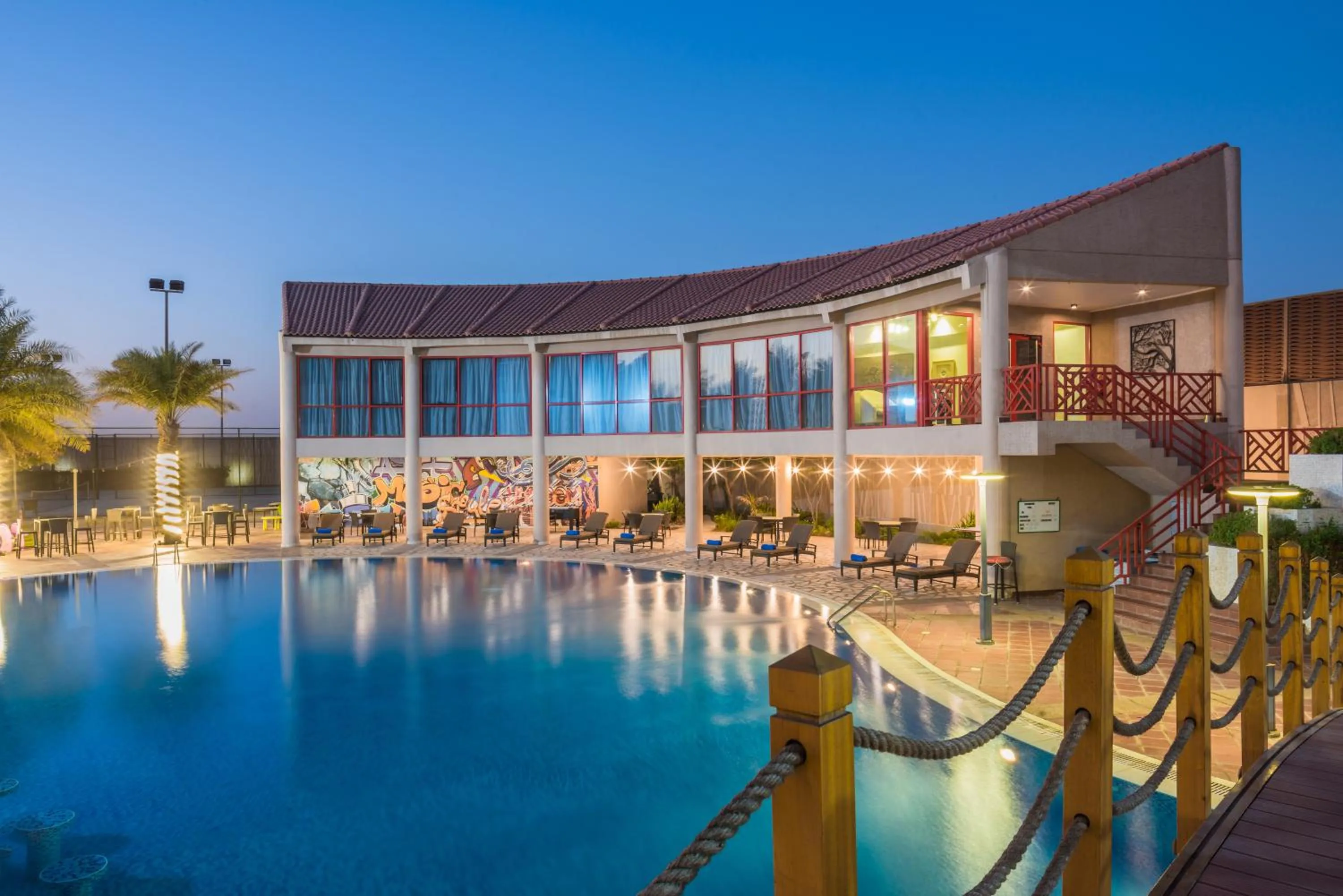 Swimming pool in Alreem Village Hotel