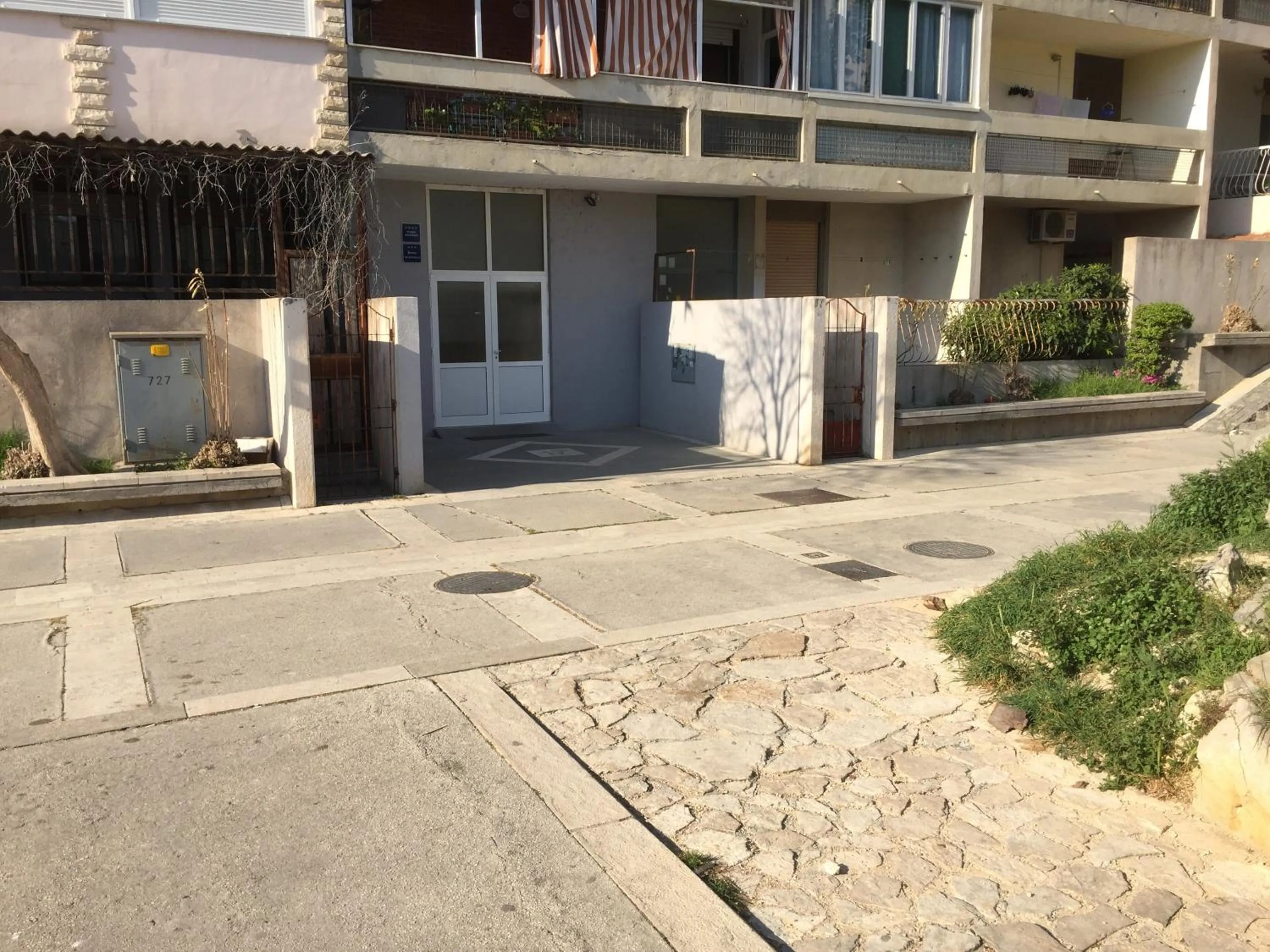 Facade/entrance in FM Apartments