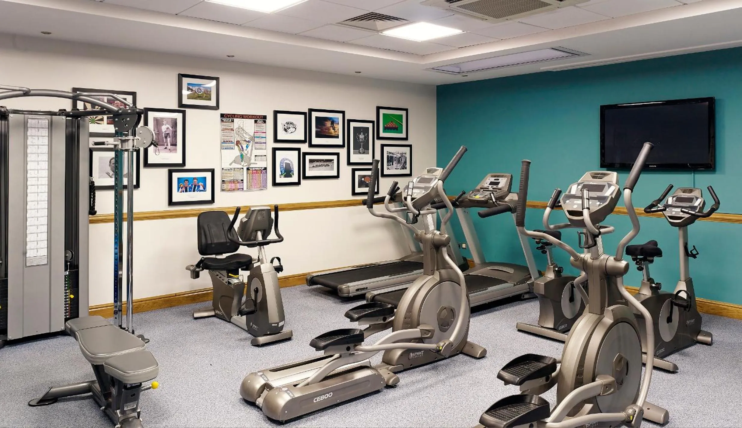 Fitness centre/facilities in Leonardo Hotel Leeds