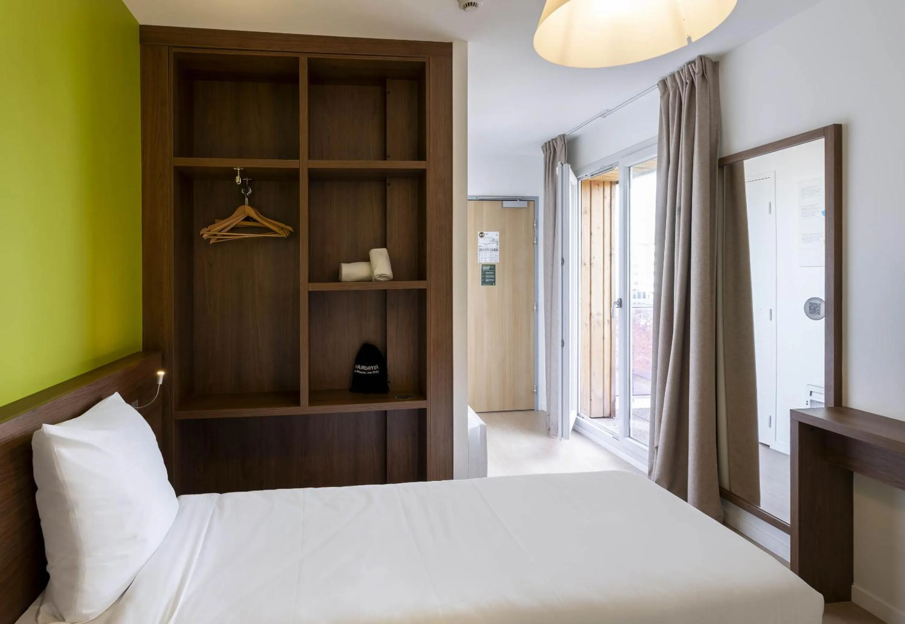 Photo of the whole room, Bed in B&B HOTEL Saint-Nazaire Pornichet