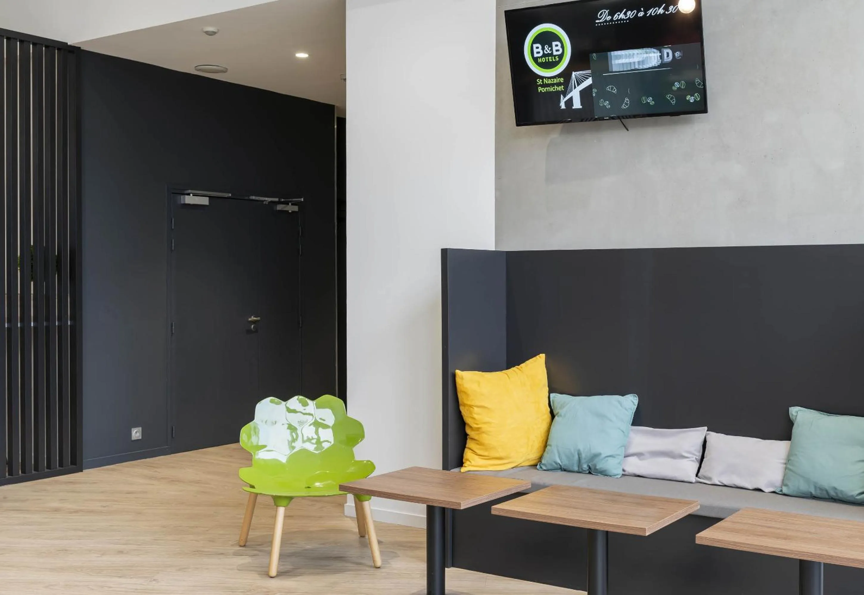 Property building in B&B HOTEL Saint-Nazaire Pornichet