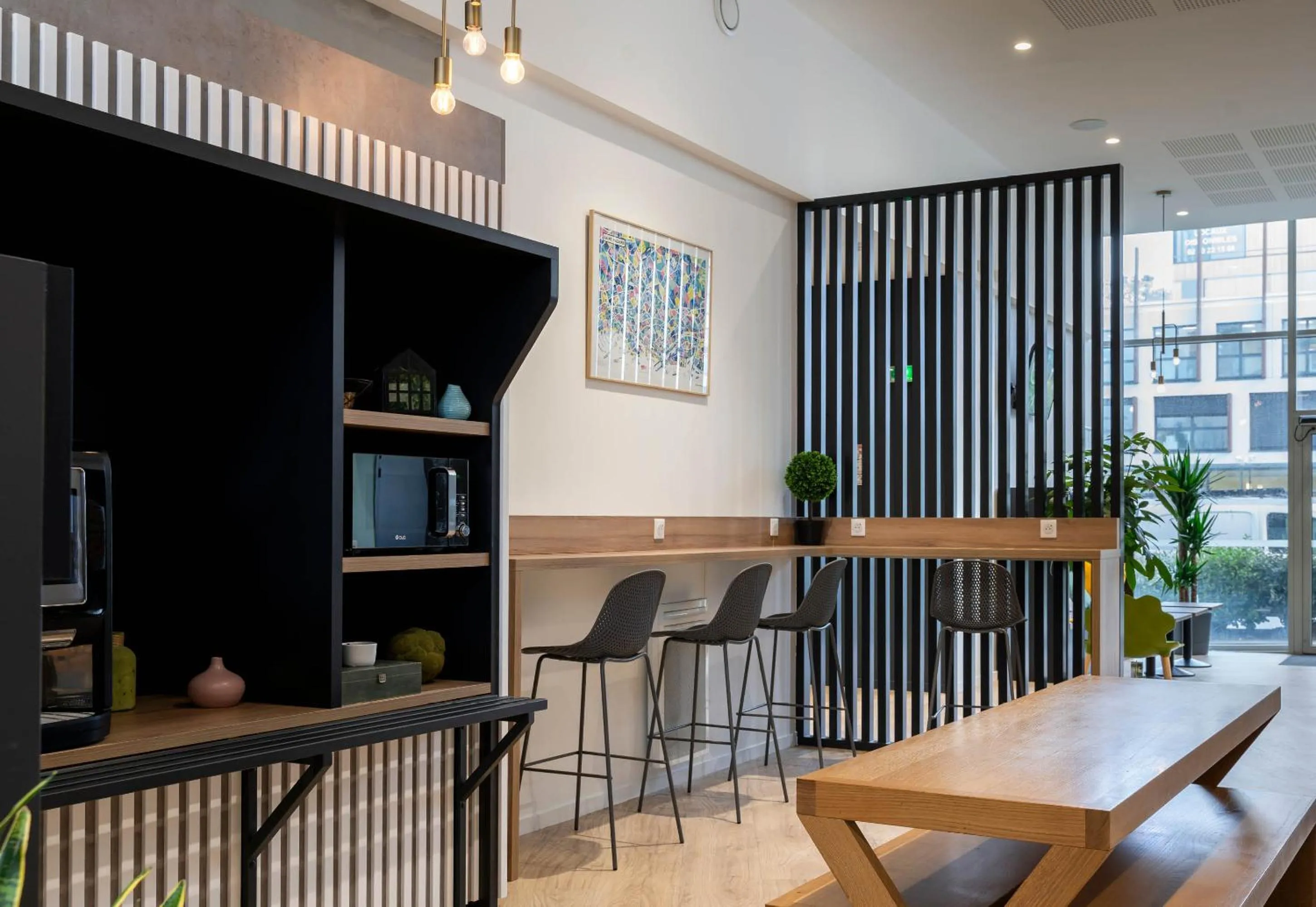 Seating area in B&B HOTEL Saint-Nazaire Pornichet