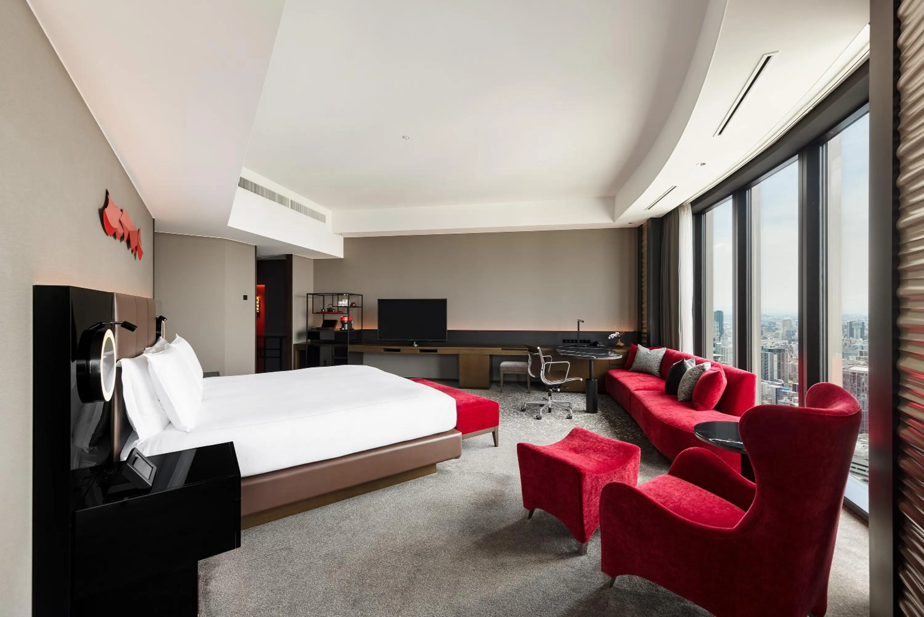 Photo of the whole room, Bed in Conrad Osaka