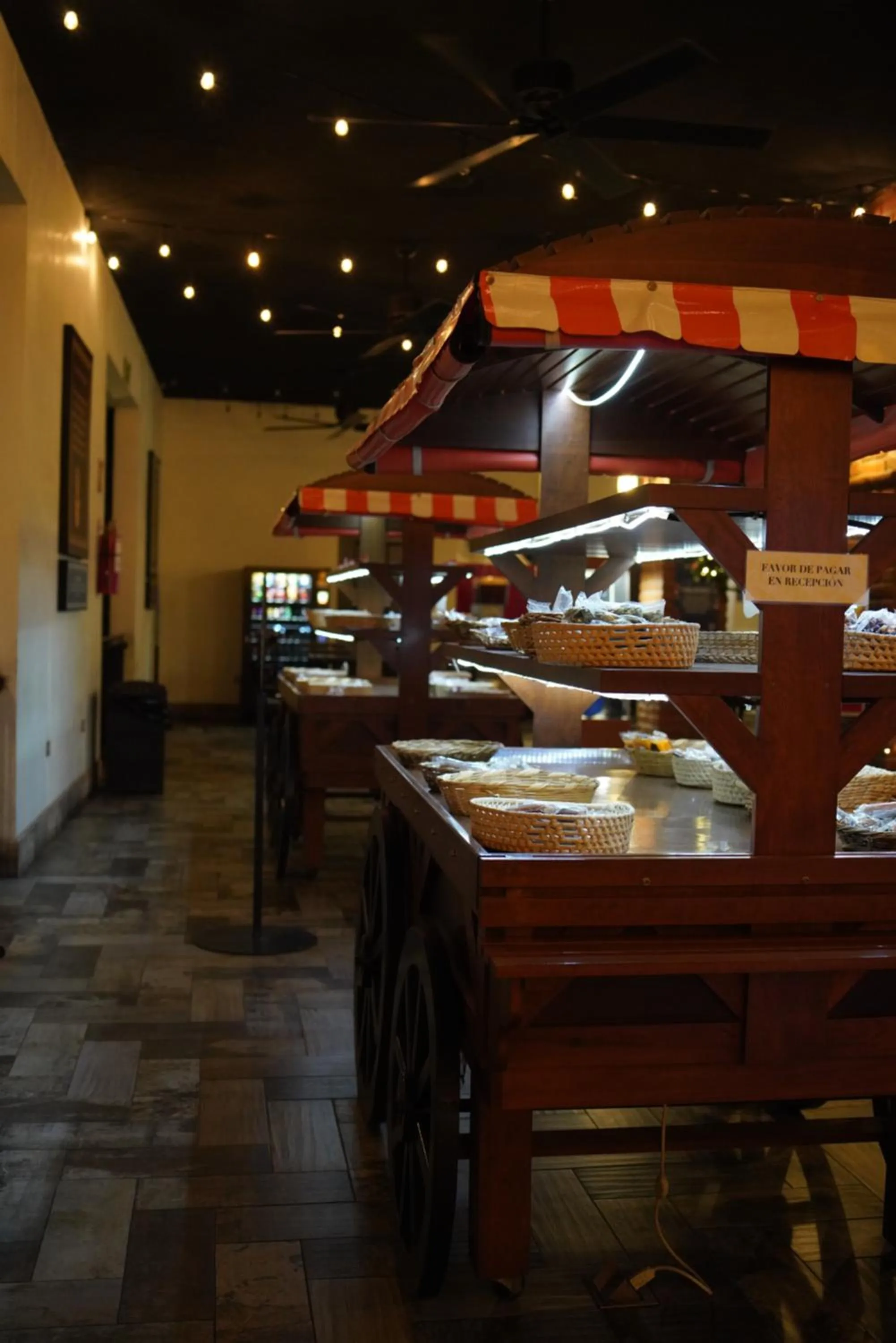 Shopping Area in Punto Madero Hotel & Plaza