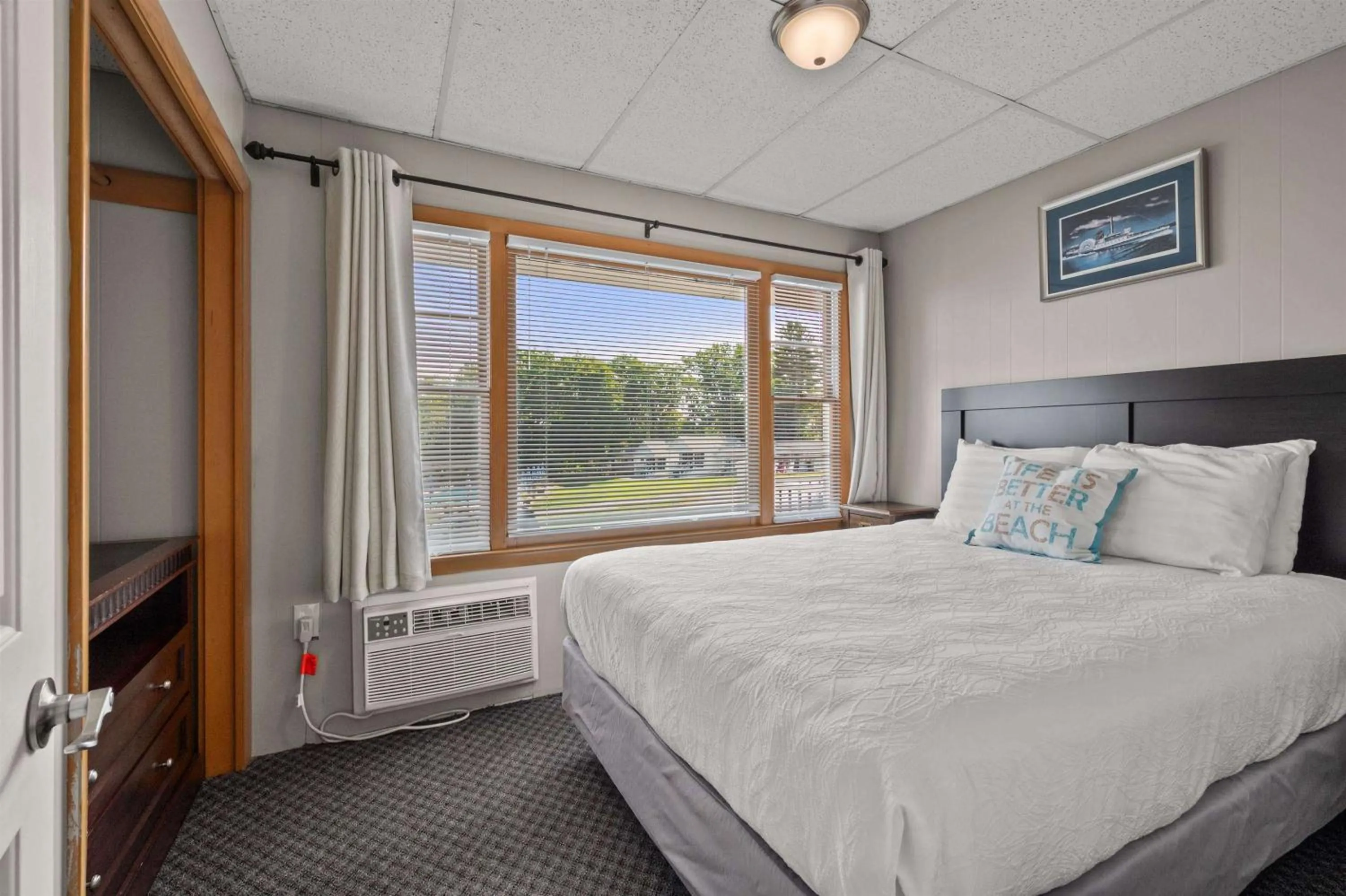 Bedroom, Bed in Grand View Resort