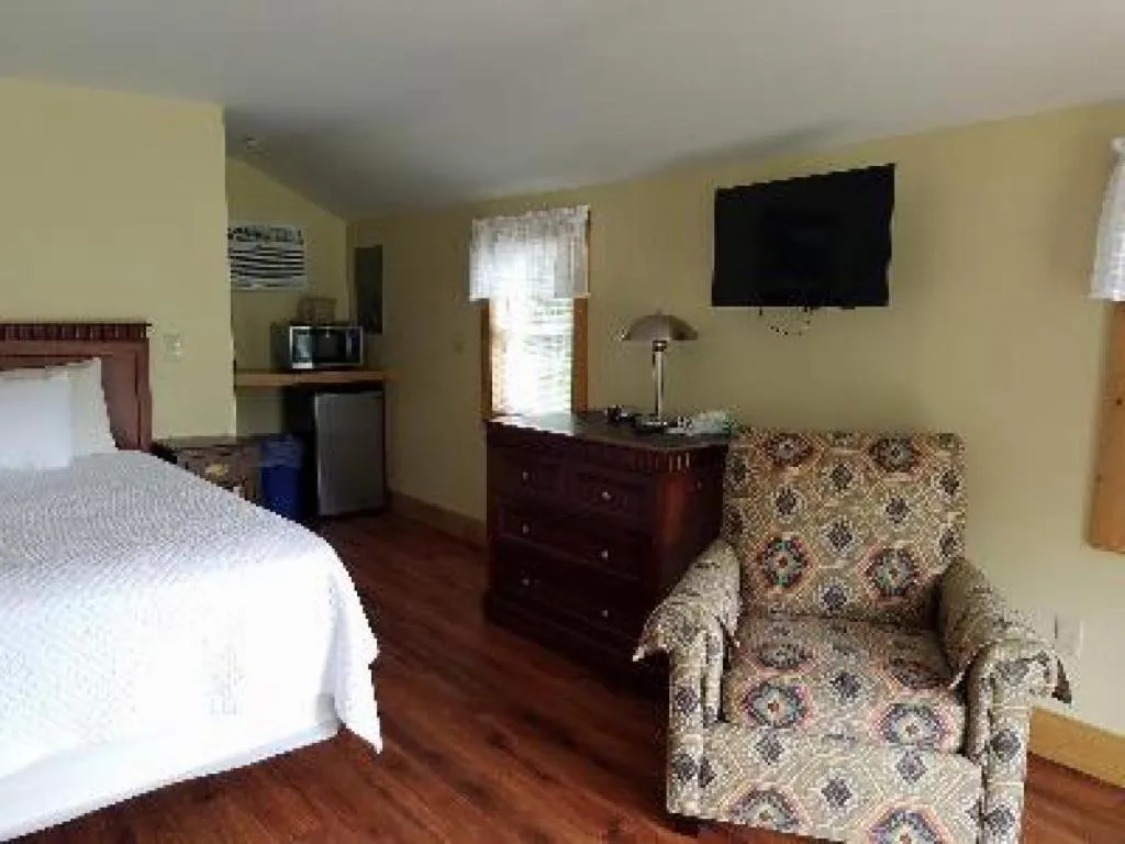 Bed in Grand View Resort