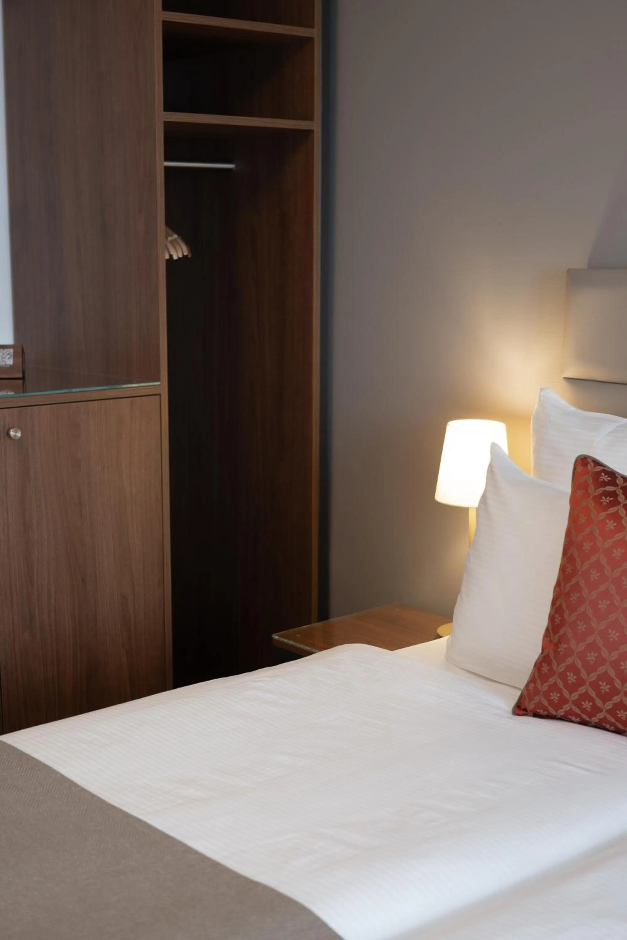 Bed in Hotel Des Alpes