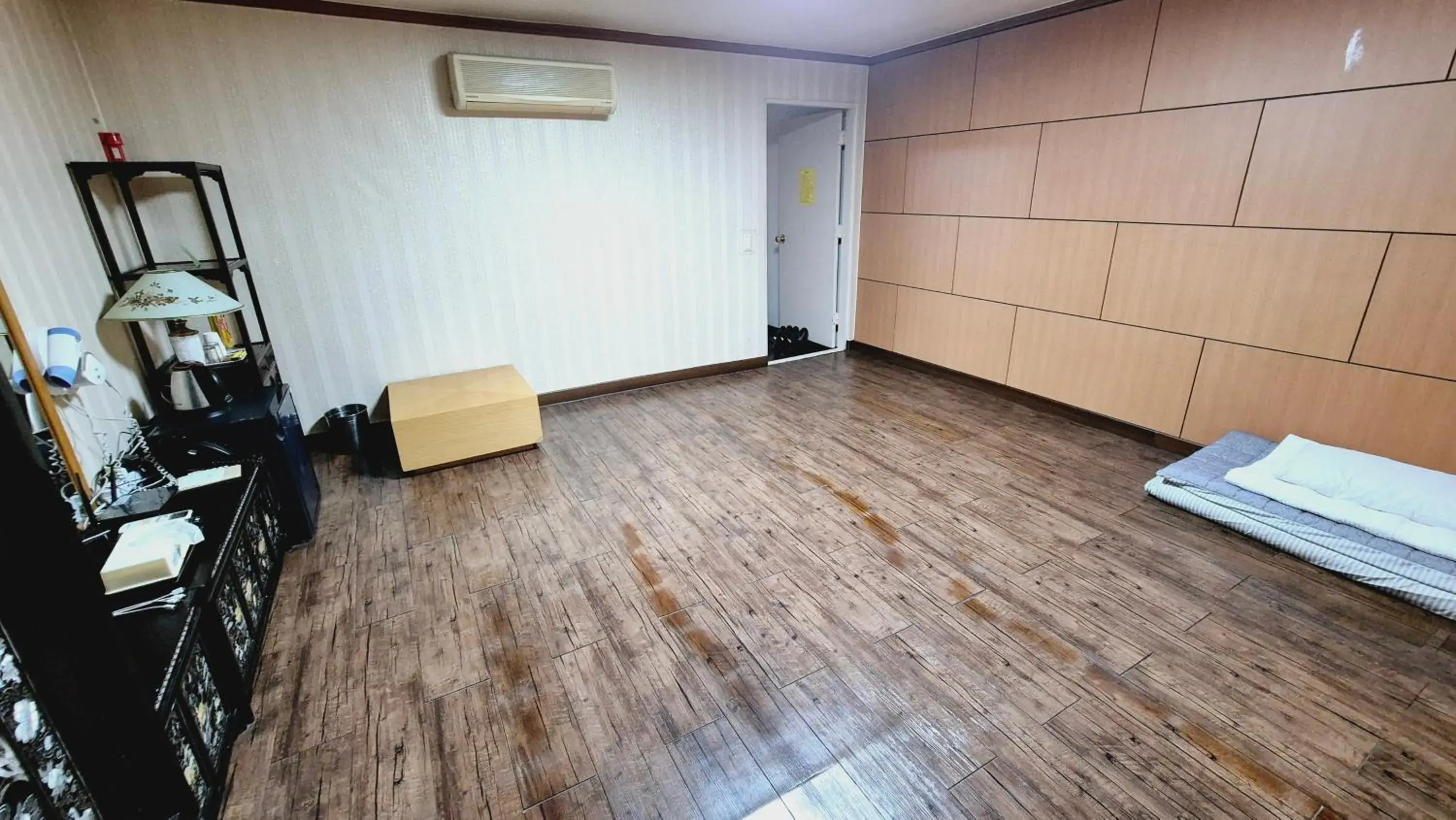 Bed in Kyungha Spa Hotel Bed in Kyungha Spa Hotel