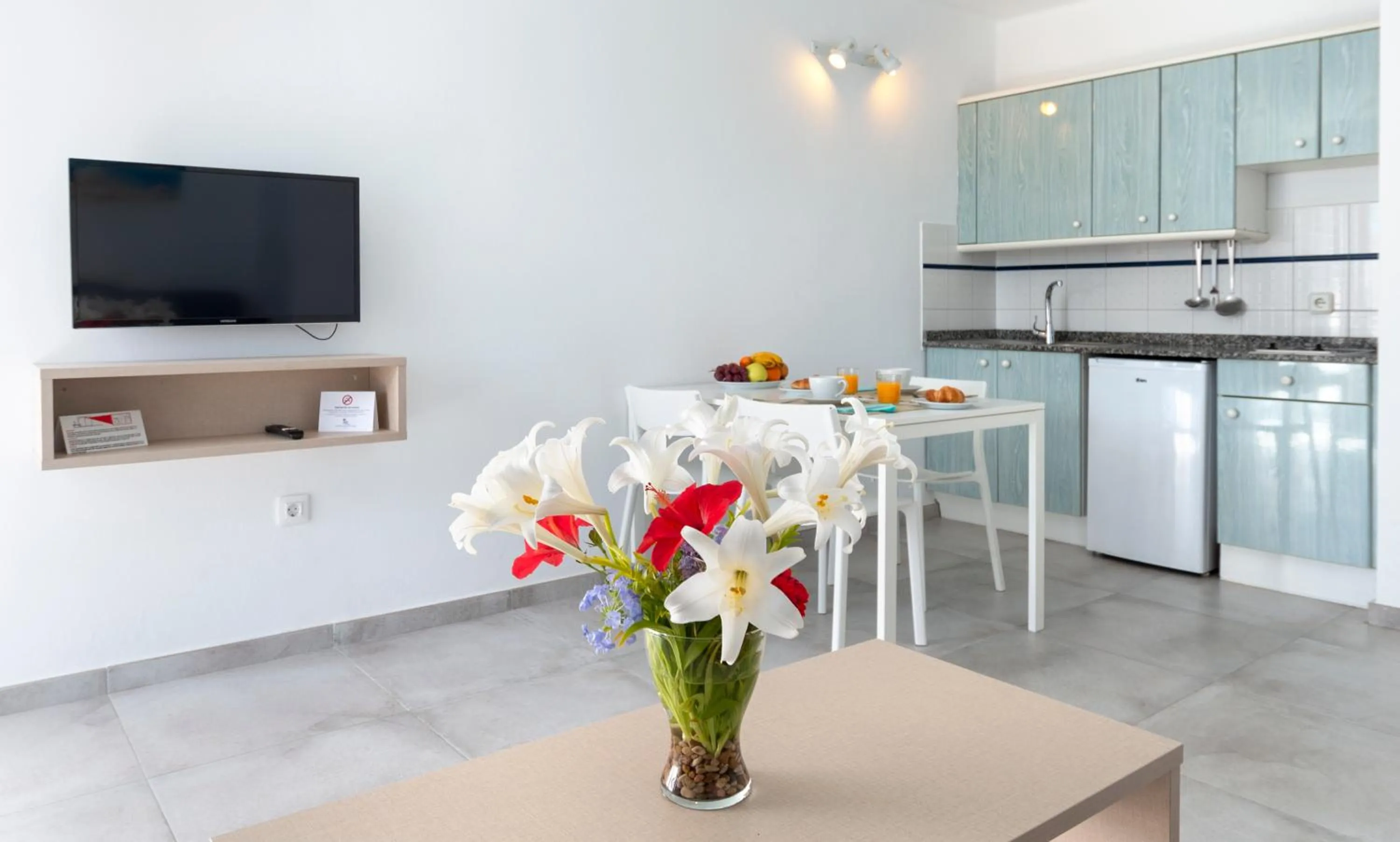 Dining area in Apartamentos LIVVO Oasis