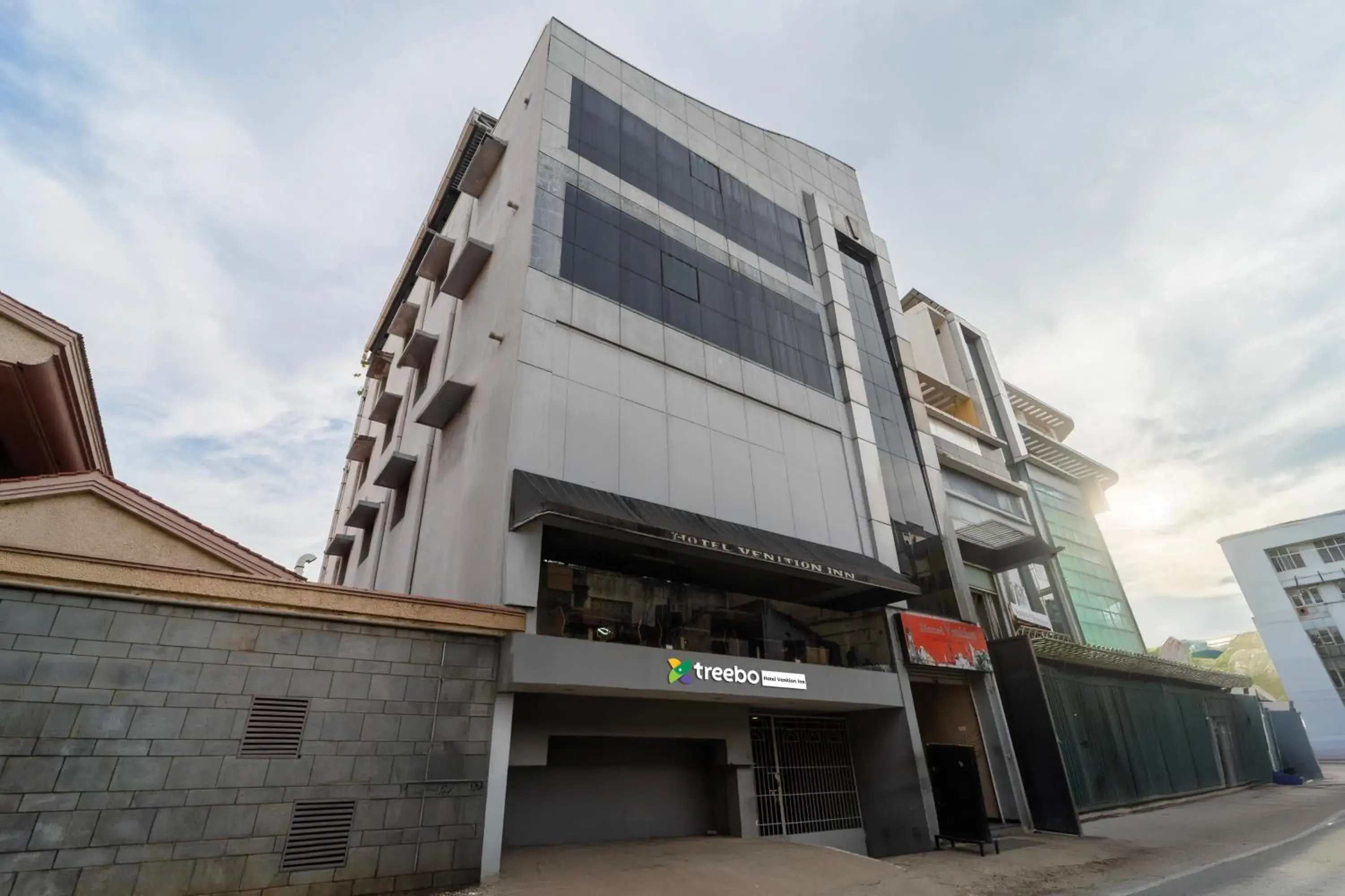 Property building in Treebo Venition Inn Property building in Treebo Venition Inn