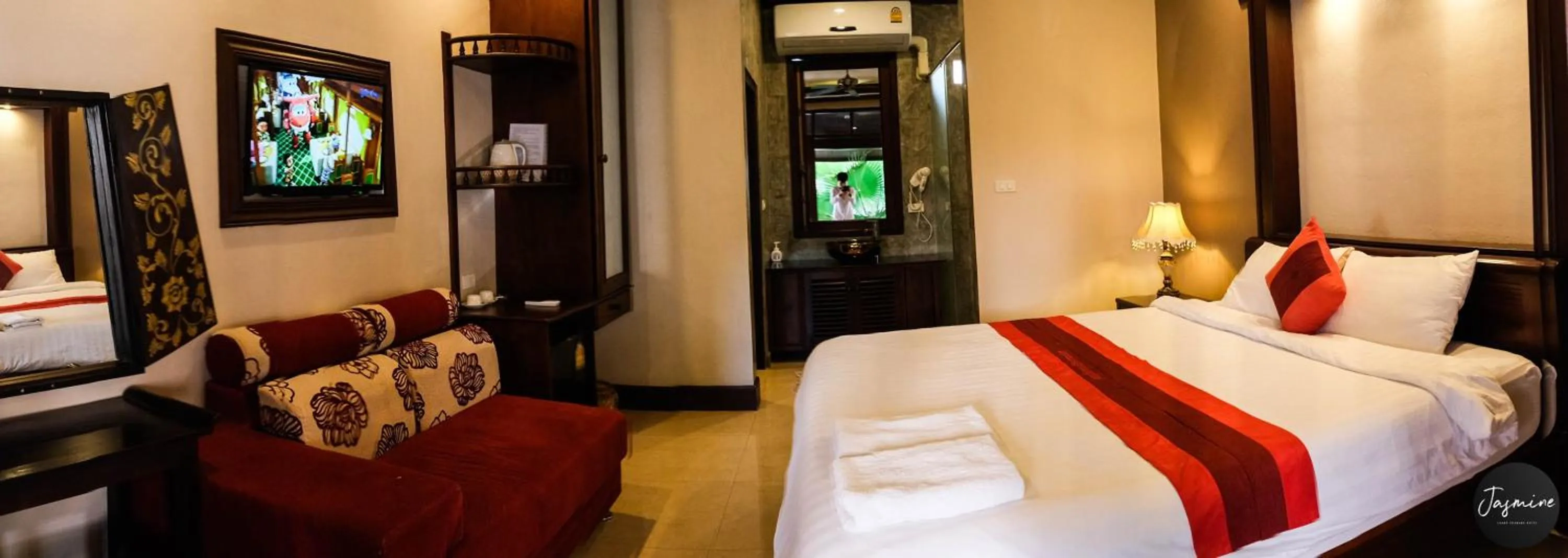 Photo of the whole room, Bed in Jasmine Luangprabang Hotel