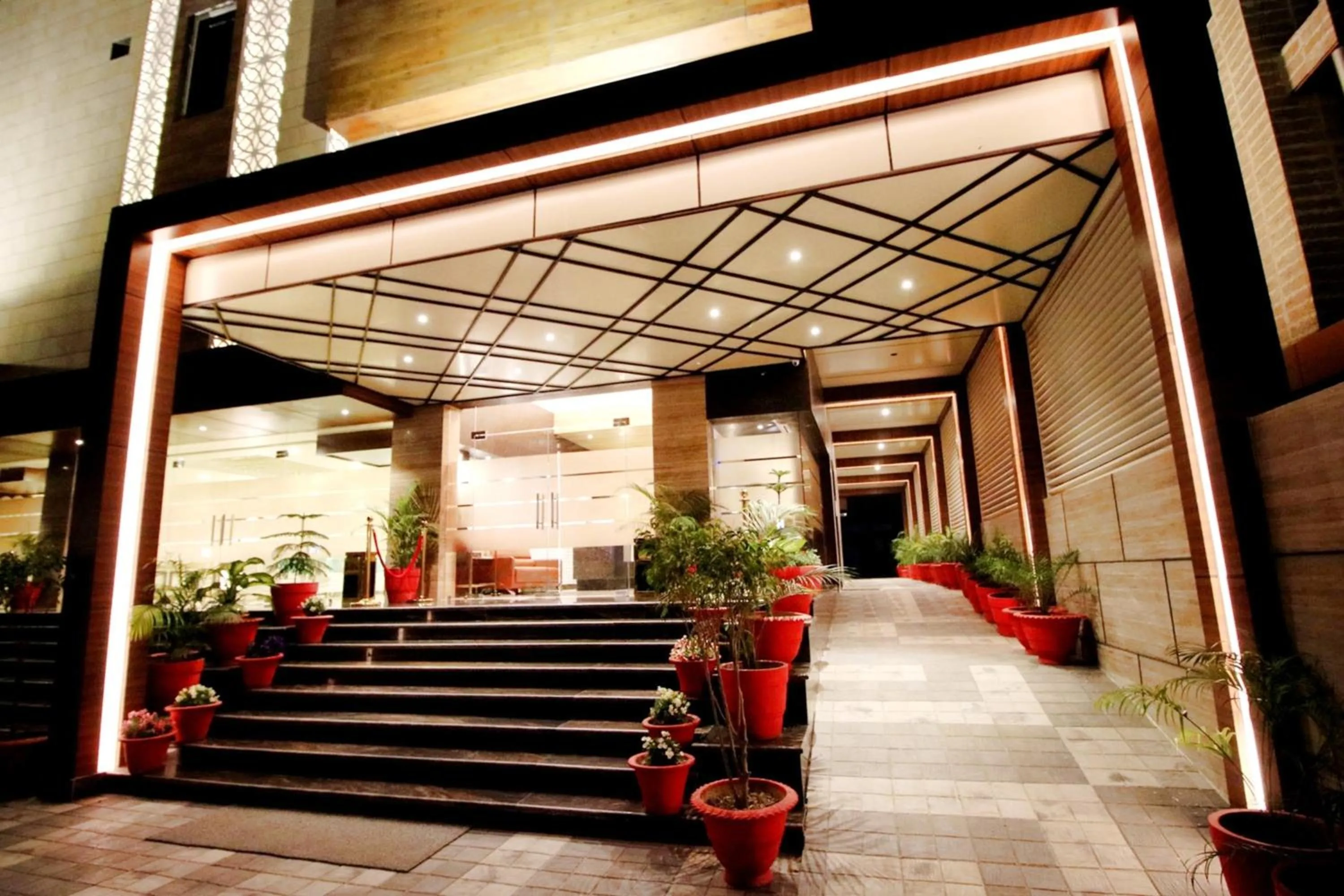 Facade/entrance in Pinnacle by Click Hotels, Lucknow