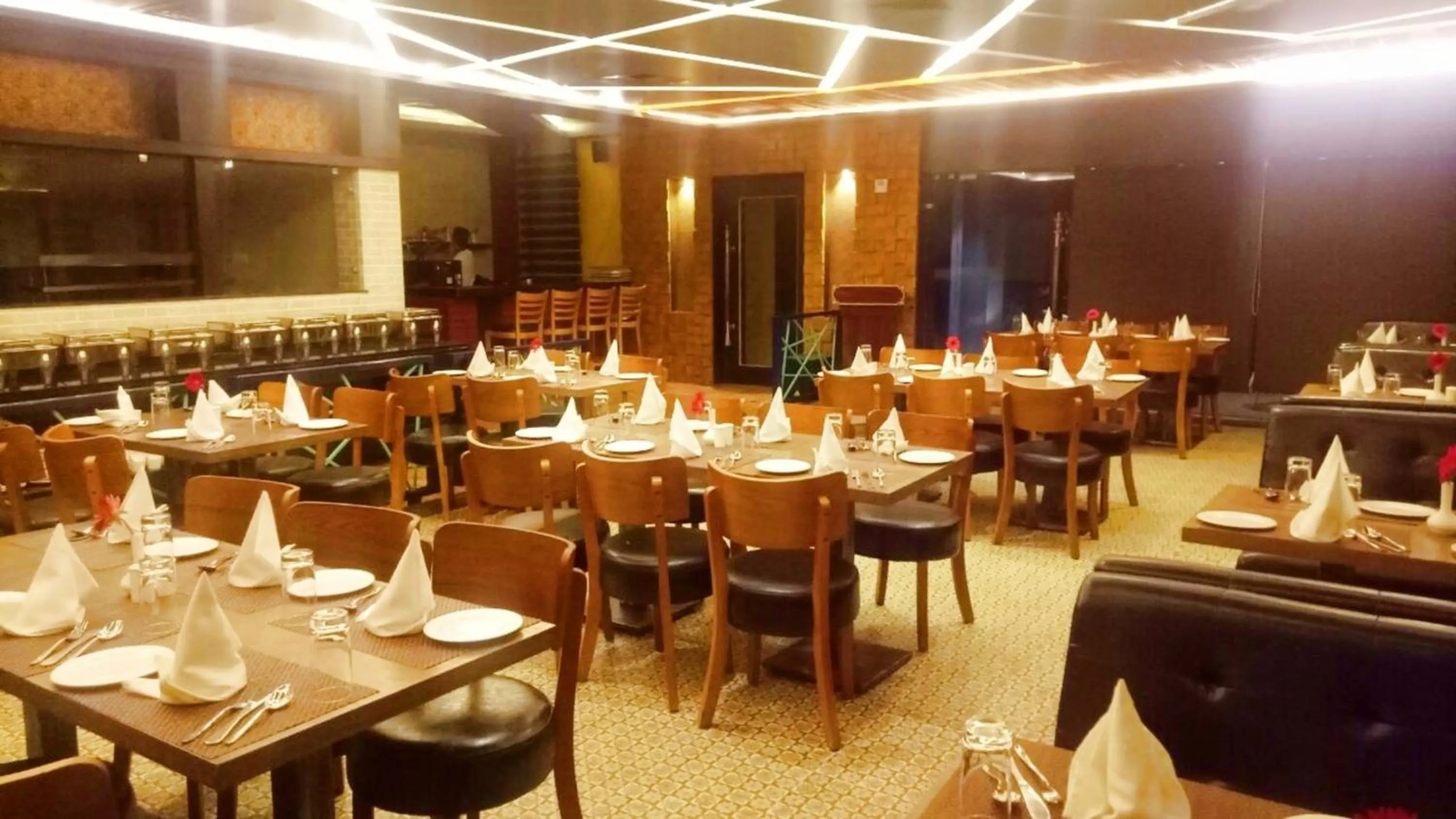 Restaurant/places to eat in Pinnacle by Click Hotels, Lucknow