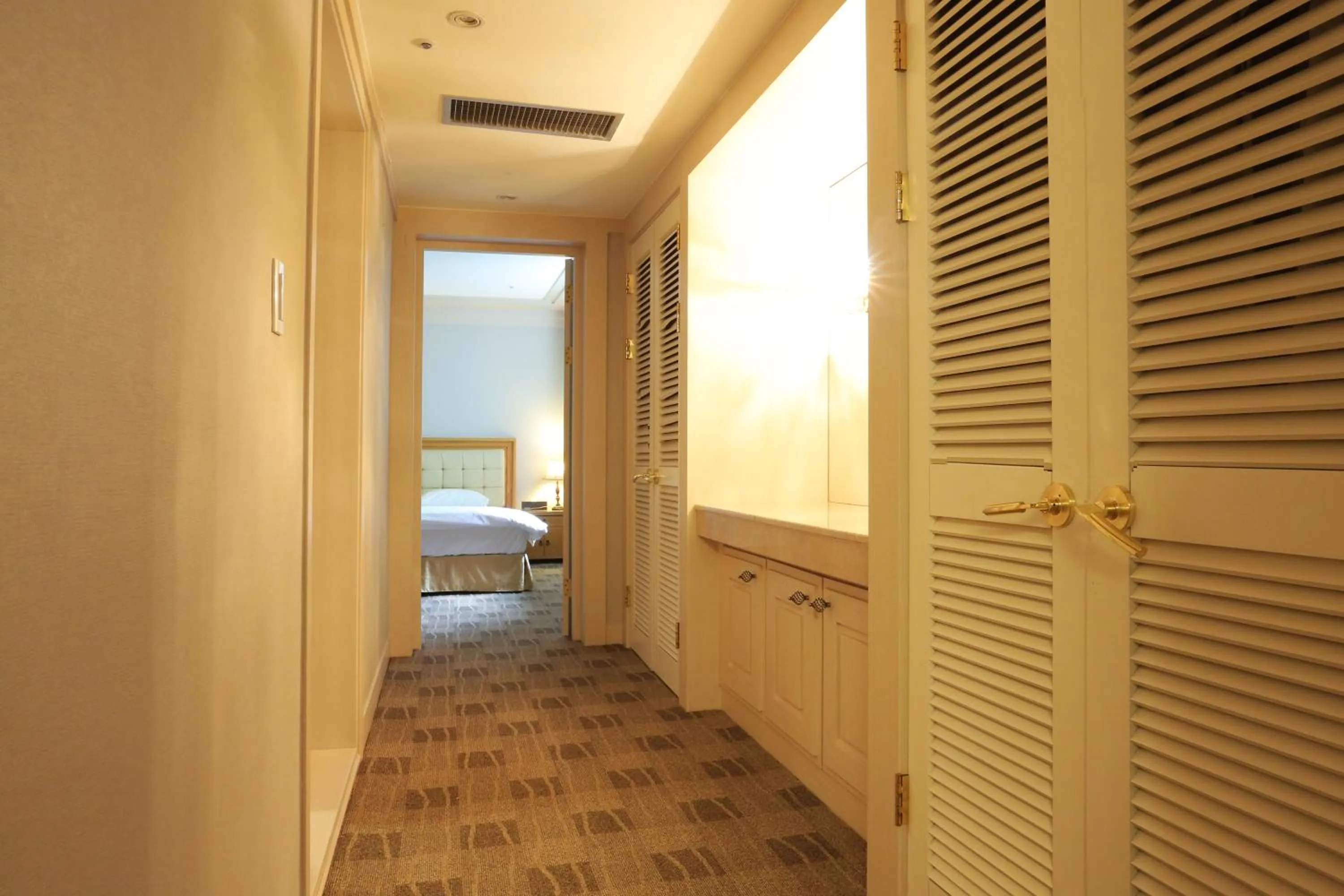 Bed in Daegu AW Hotel