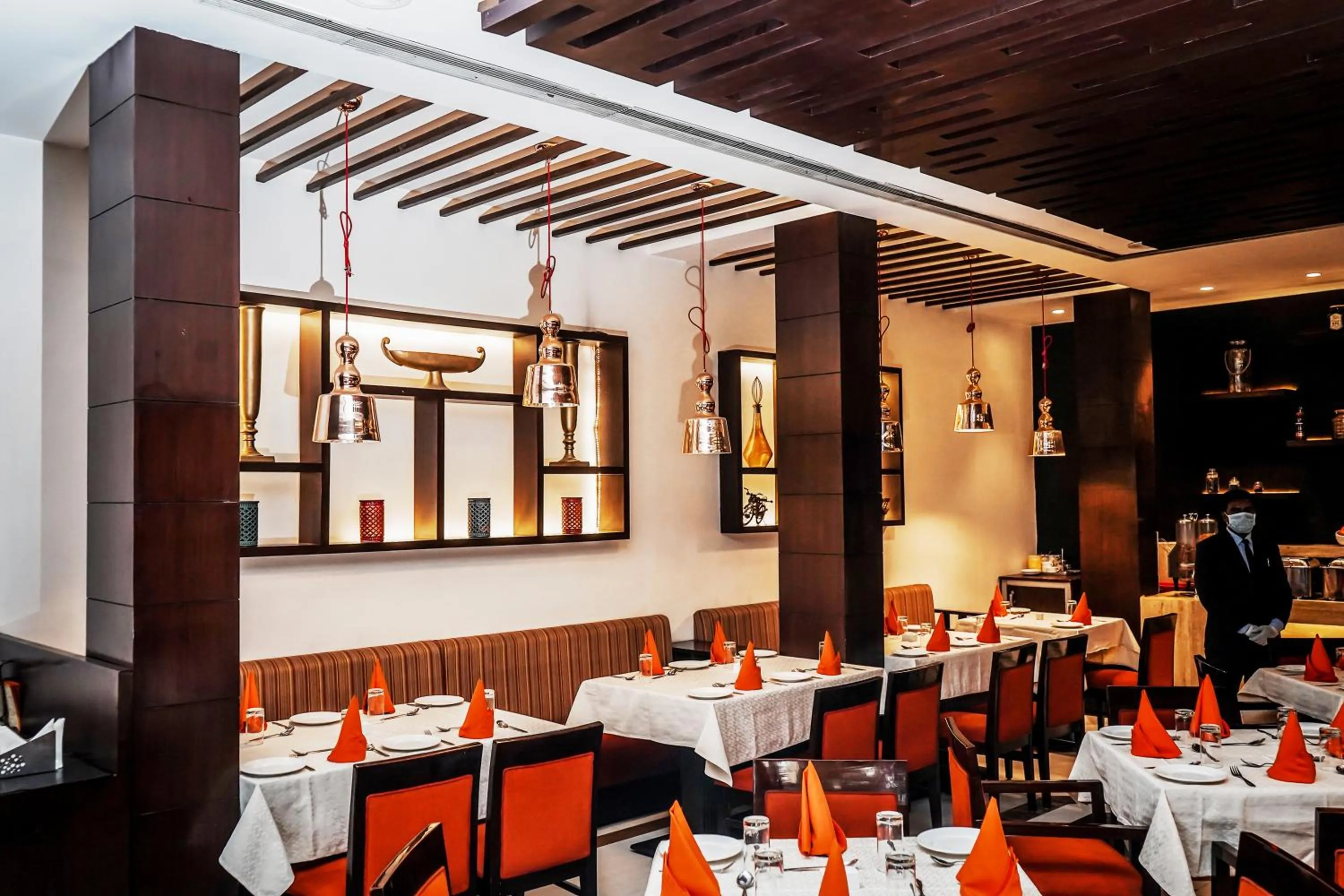 Restaurant/places to eat in Hotel Gwalior Regency