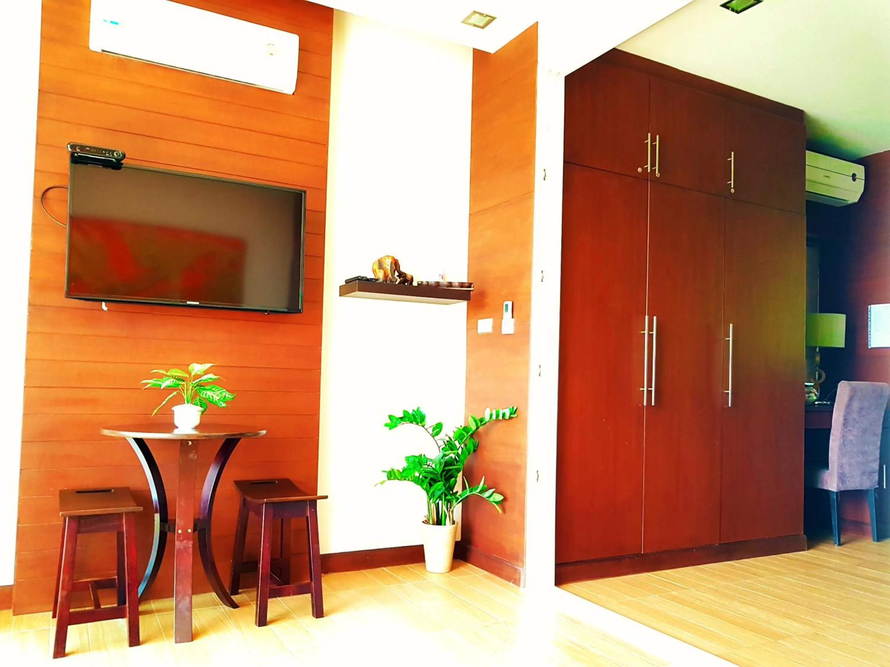 TV/Entertainment Center in Sea & Sky Karon Beach by PHR