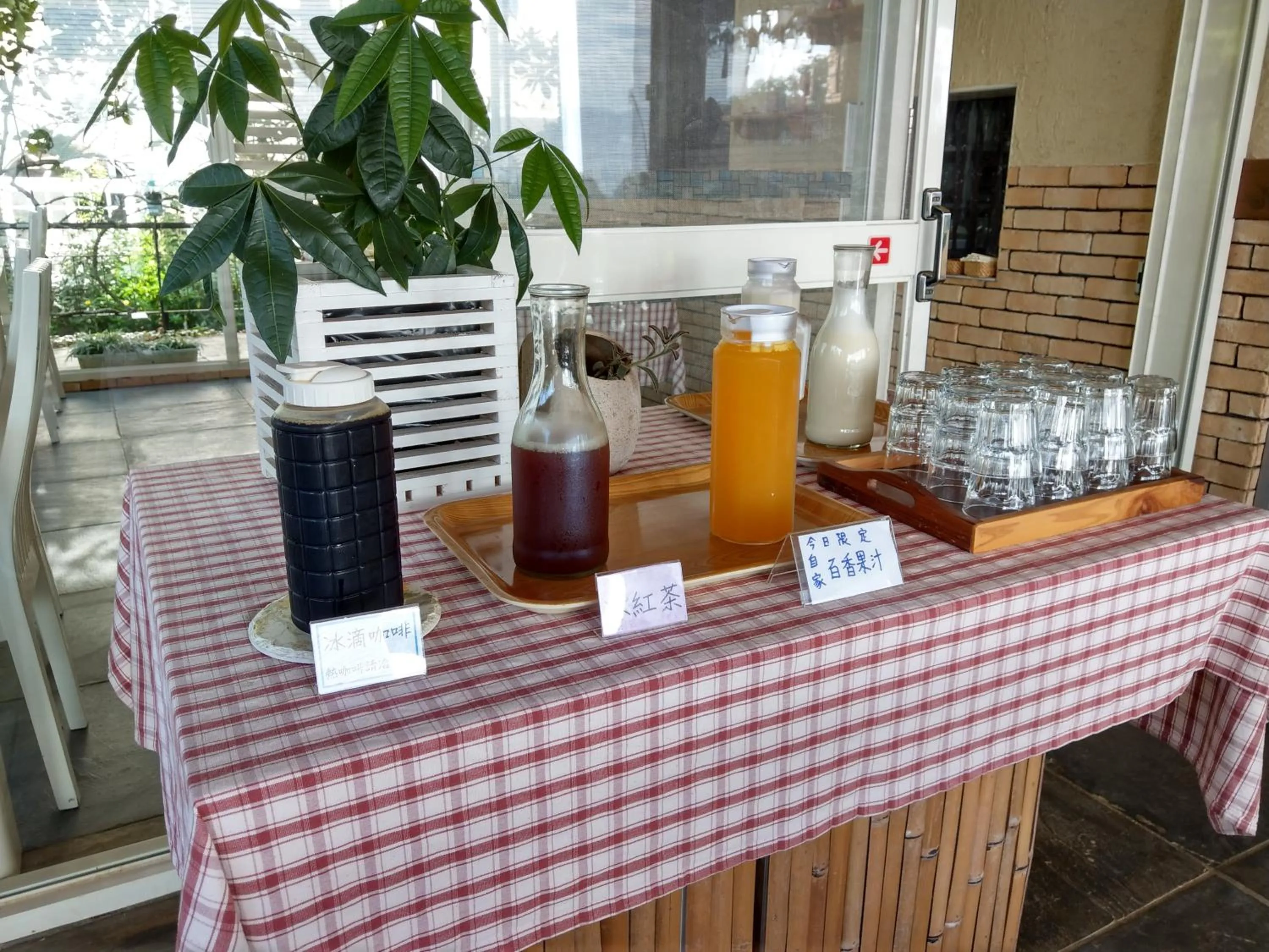 Breakfast in View on View B&B