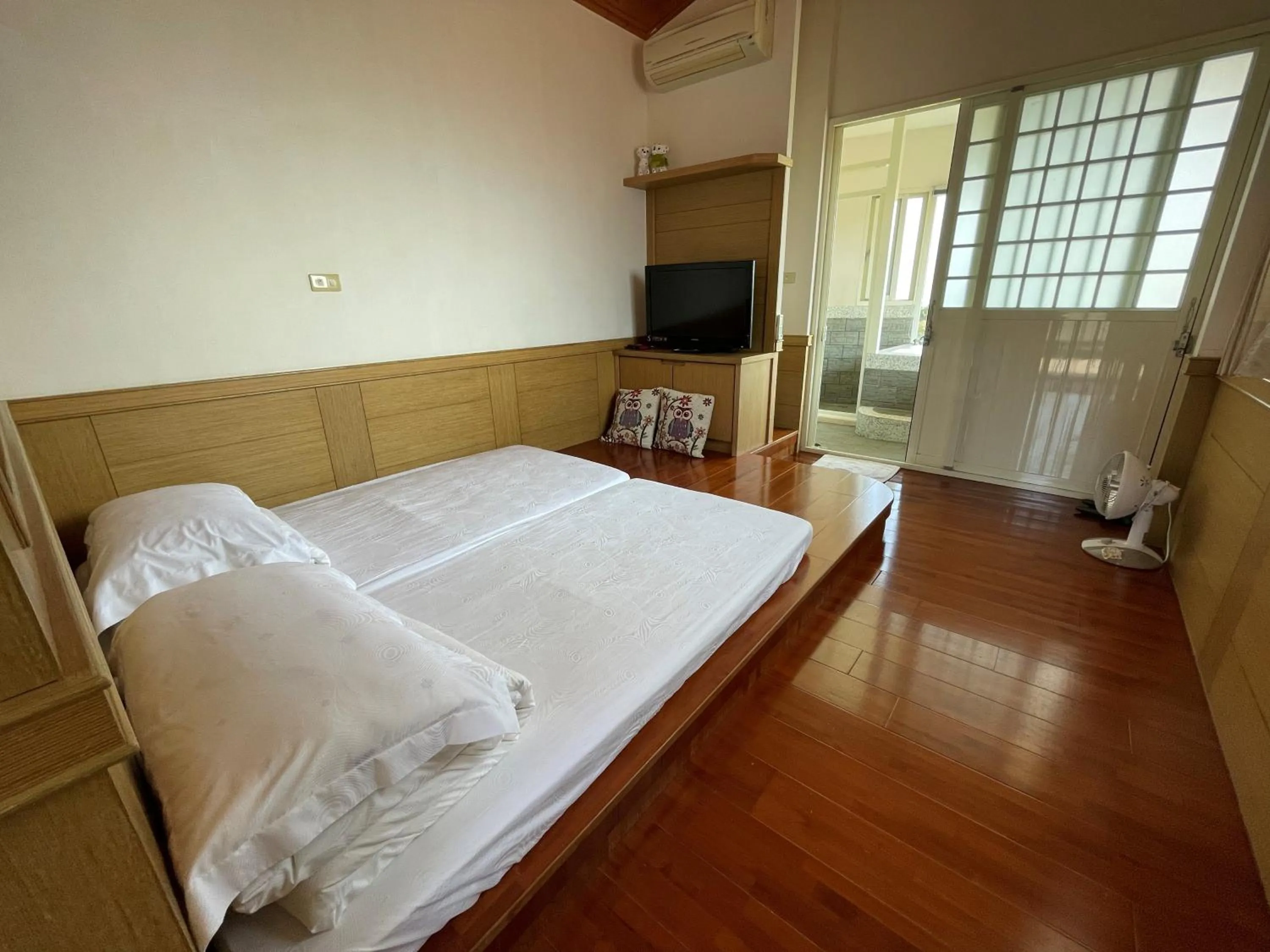 Bed in View on View B&B