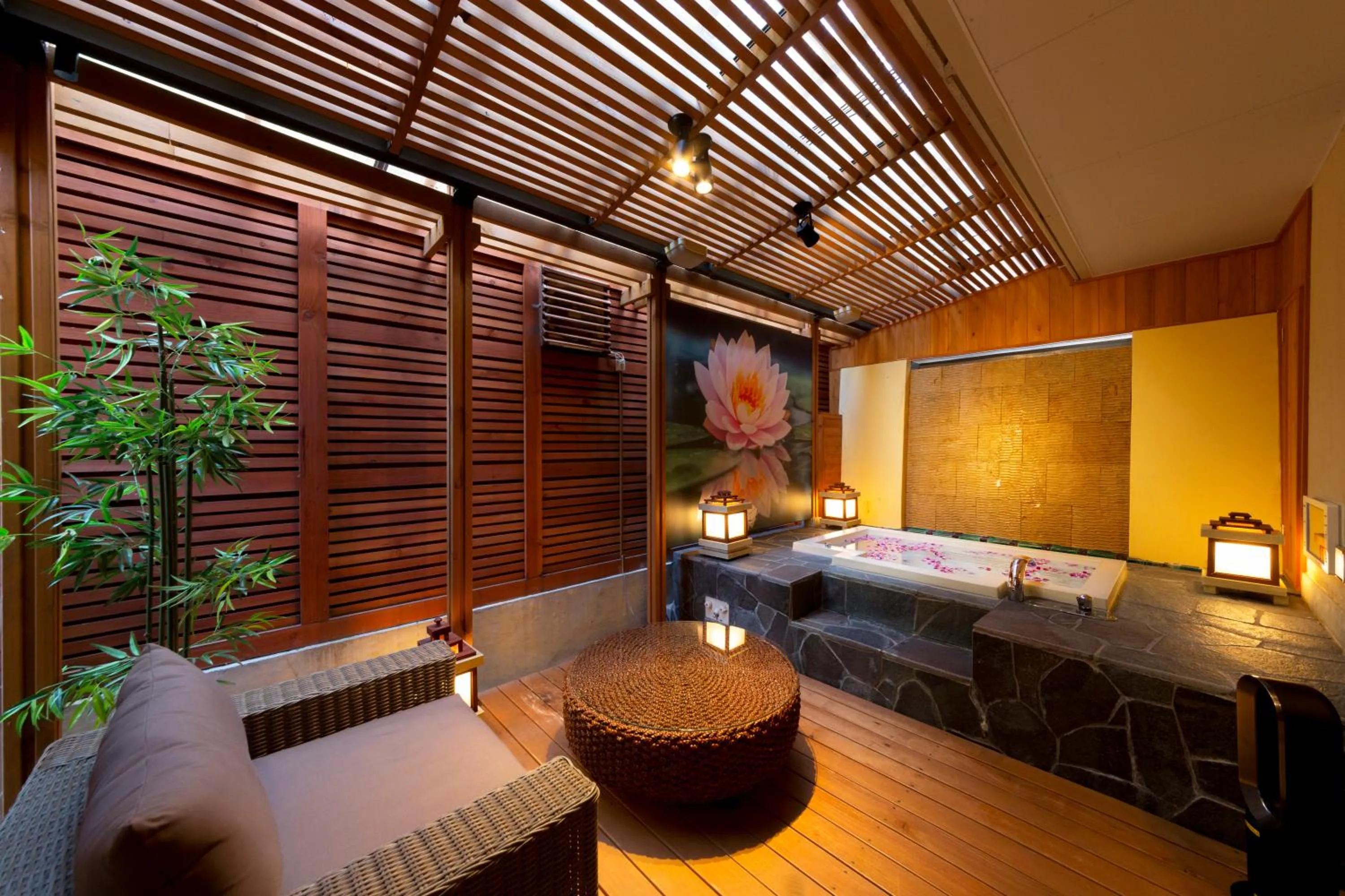 Open Air Bath in Hotel Lotus Nara (Adult Only)