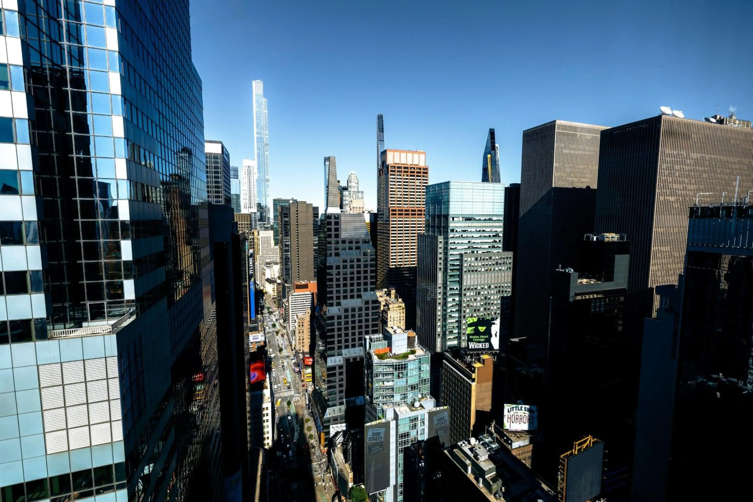 Photo of the whole room in W New York - Times Square